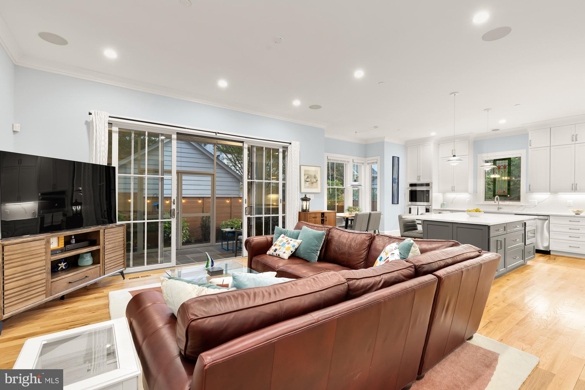 CHEVY CHASE - Residential