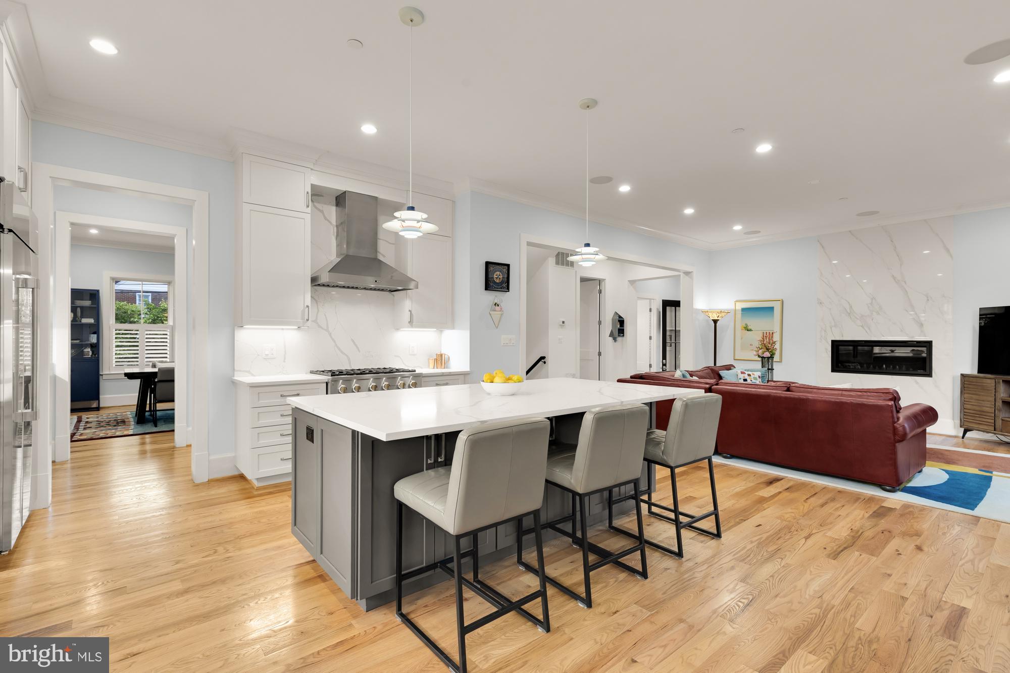 CHEVY CHASE - Residential