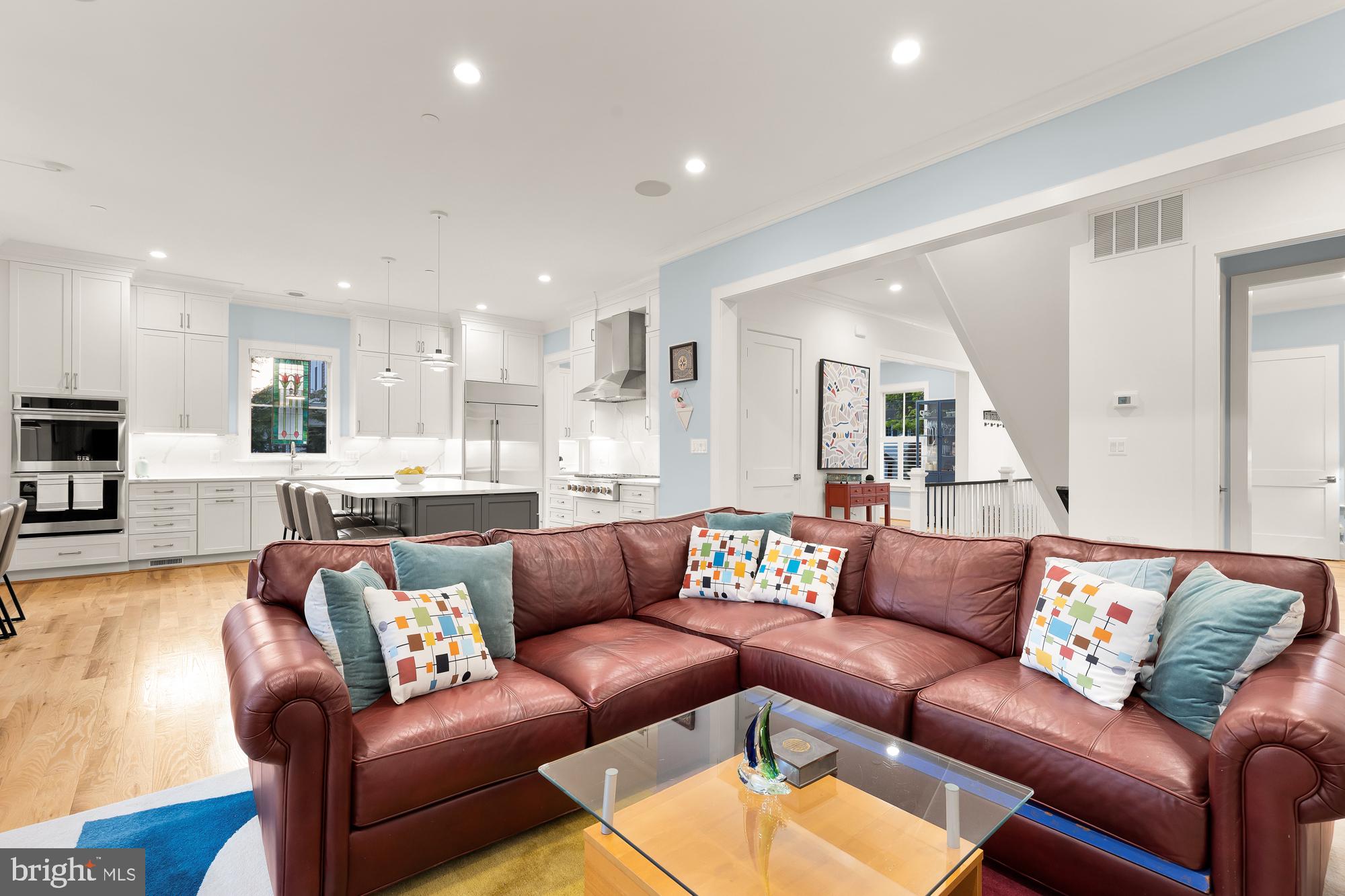 CHEVY CHASE - Residential