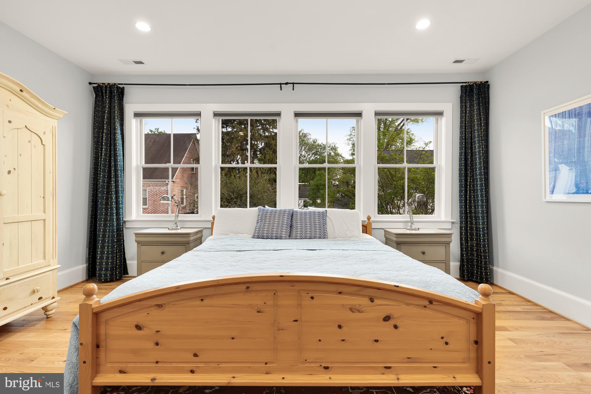 CHEVY CHASE - Residential