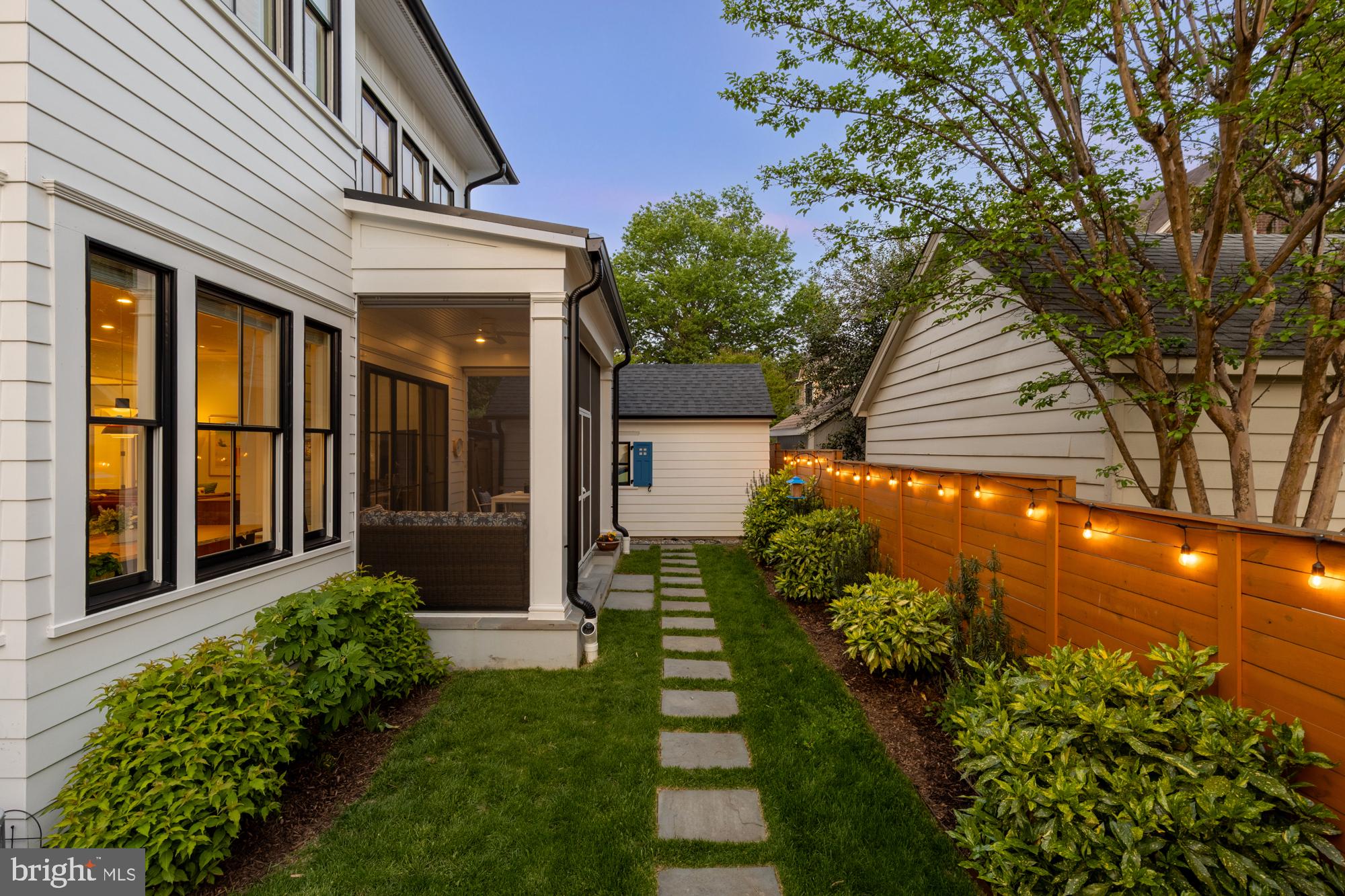 CHEVY CHASE - Residential