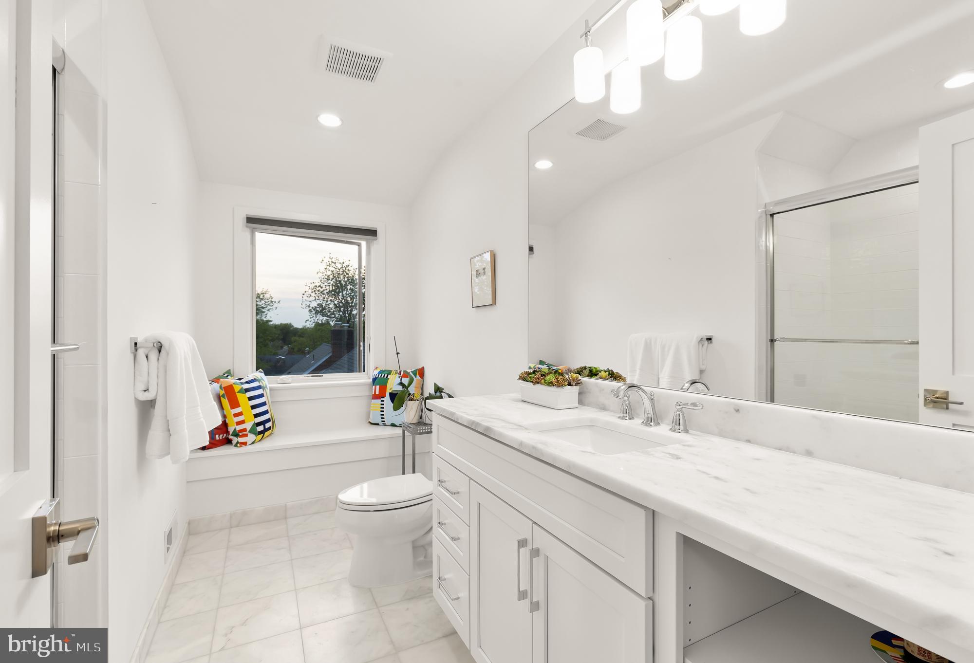 CHEVY CHASE - Residential