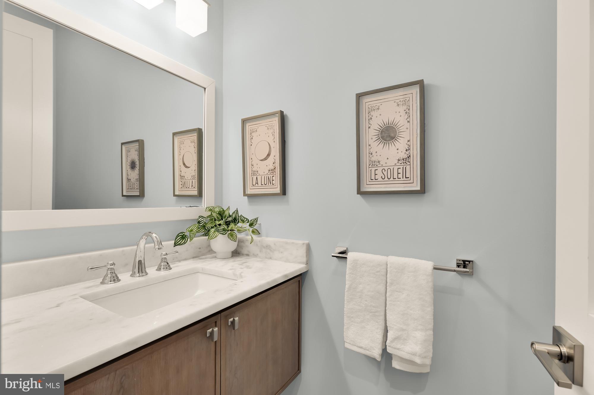 CHEVY CHASE - Residential