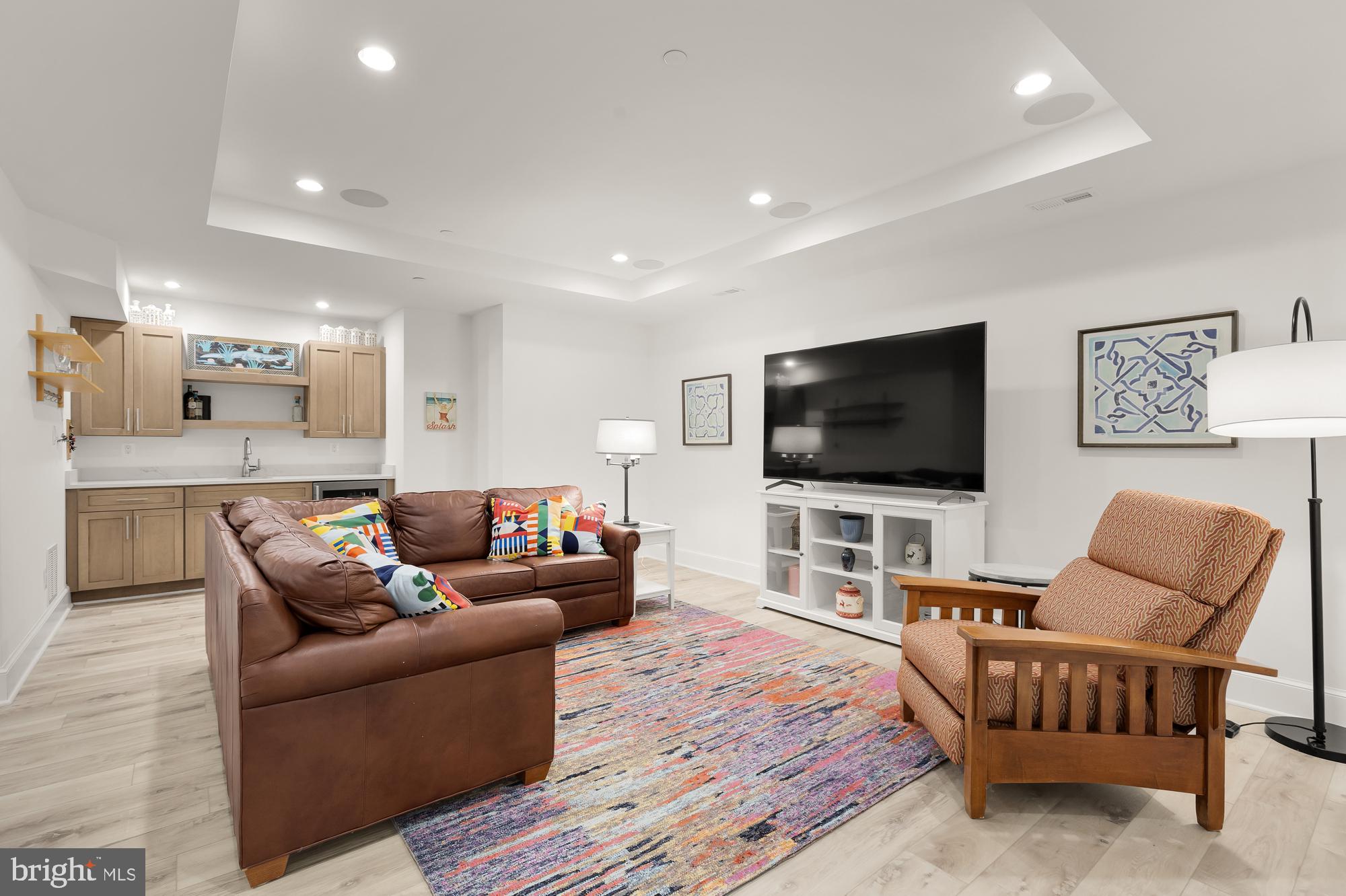 CHEVY CHASE - Residential