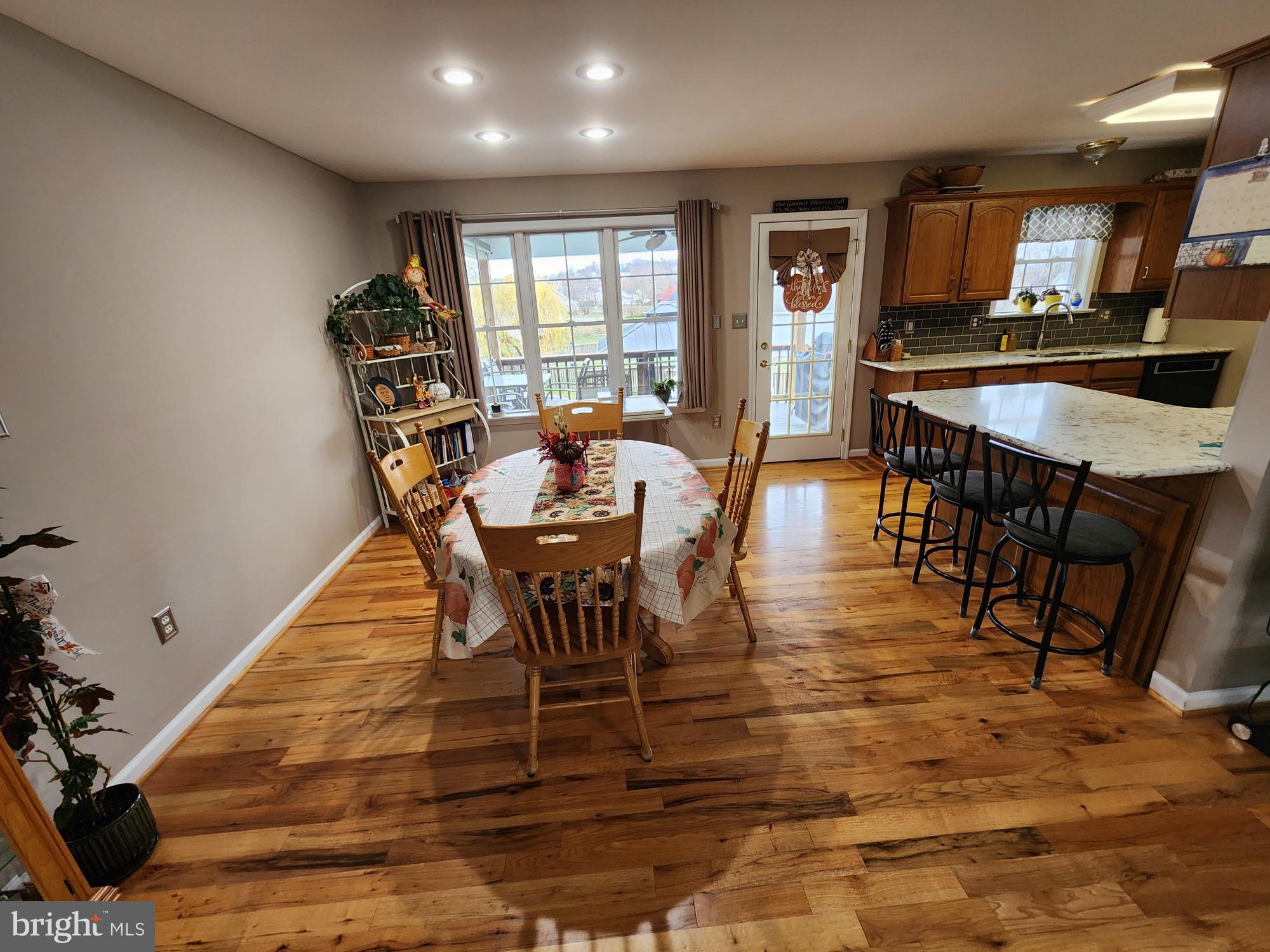 FORT HILL FARMS - Residential