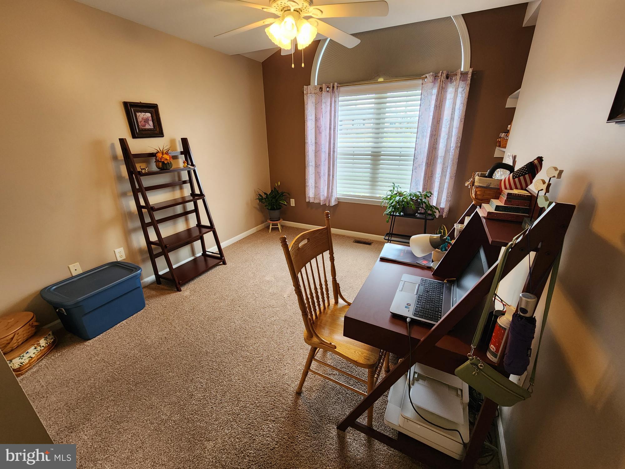 FORT HILL FARMS - Residential