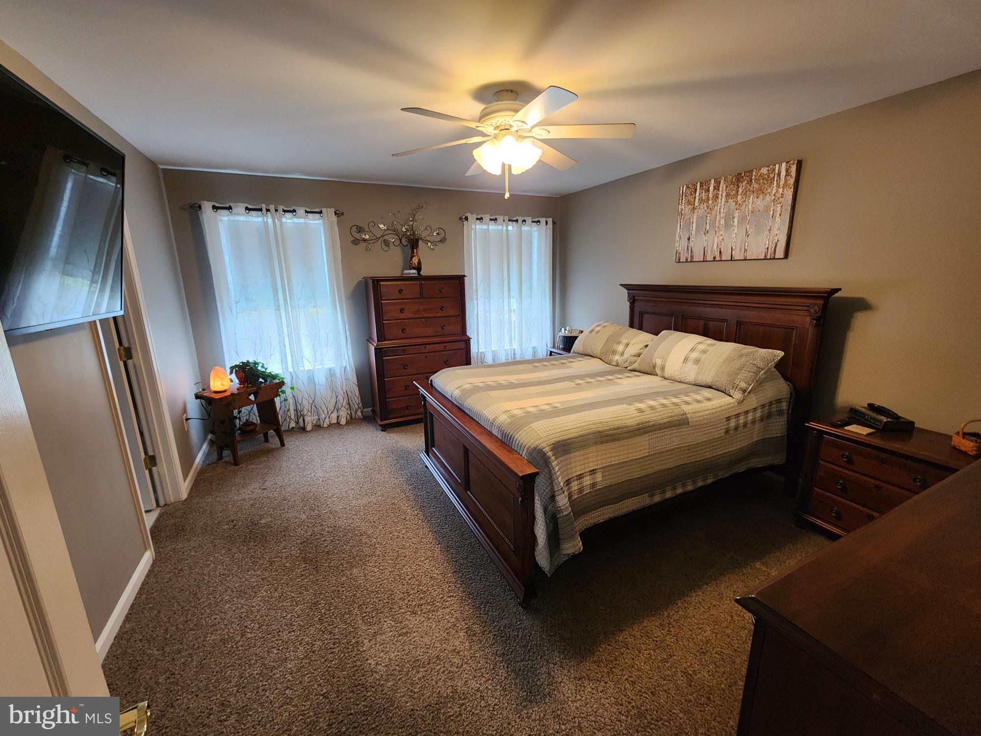 FORT HILL FARMS - Residential