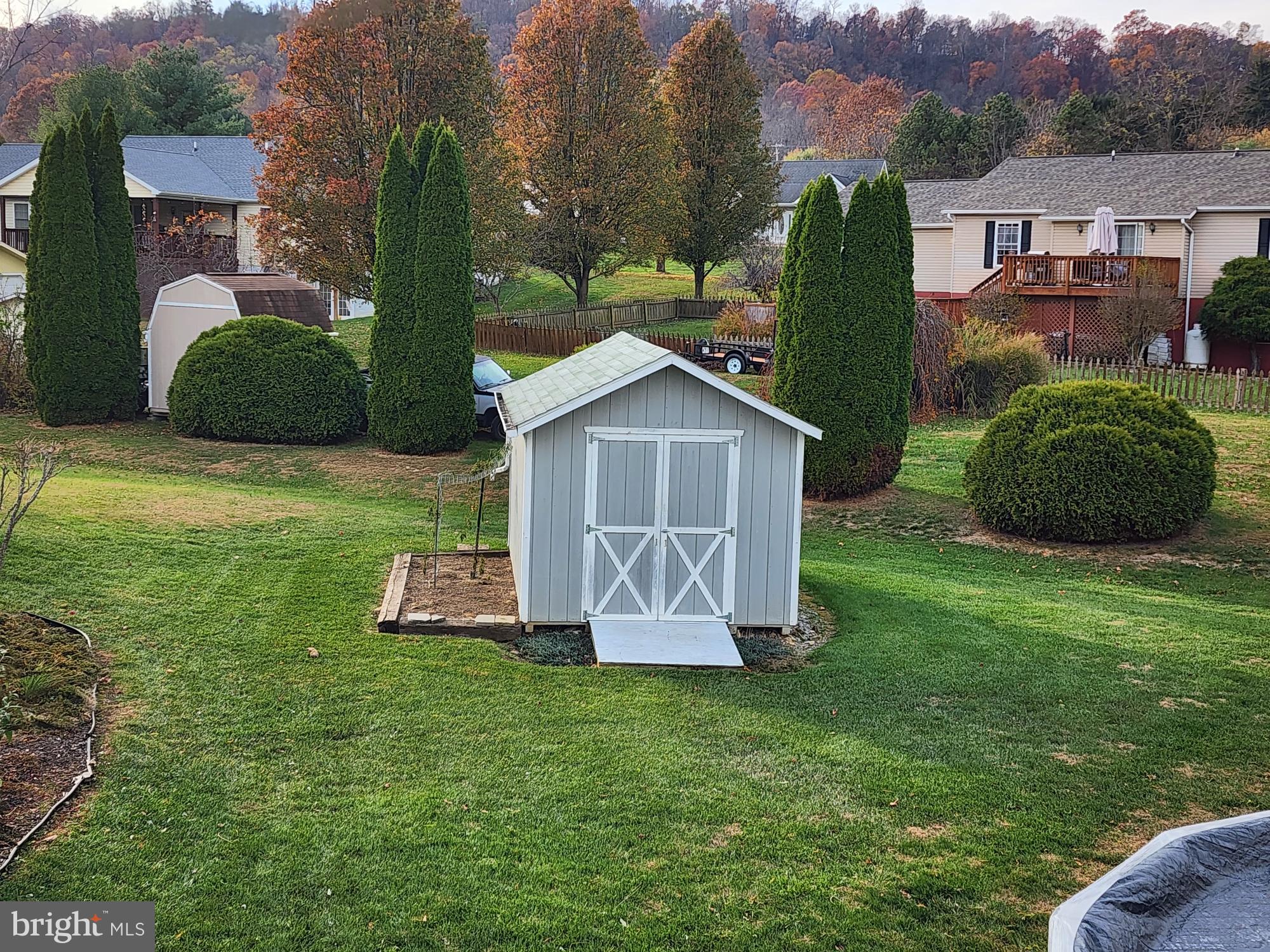 FORT HILL FARMS - Residential