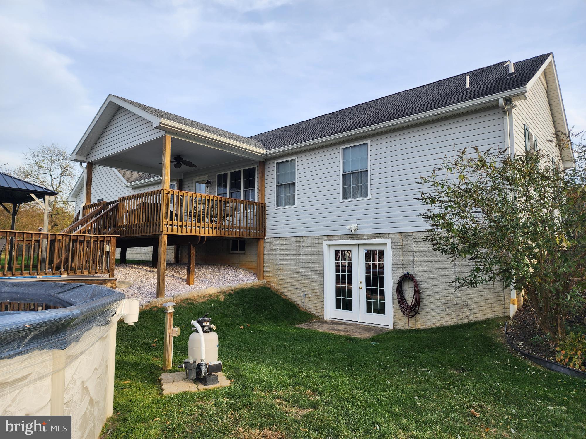 FORT HILL FARMS - Residential