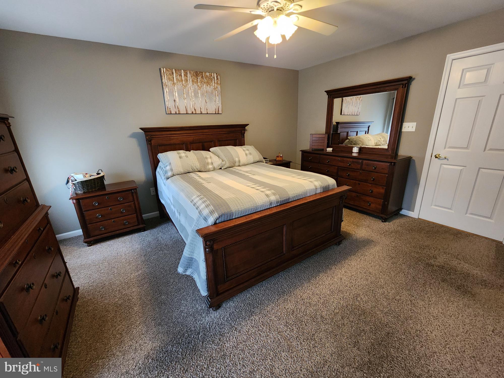 FORT HILL FARMS - Residential