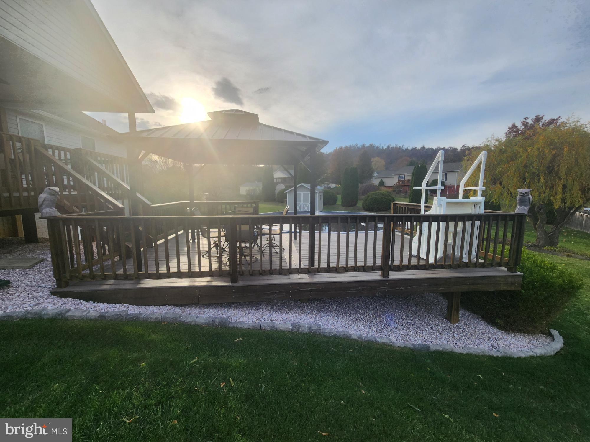 FORT HILL FARMS - Residential