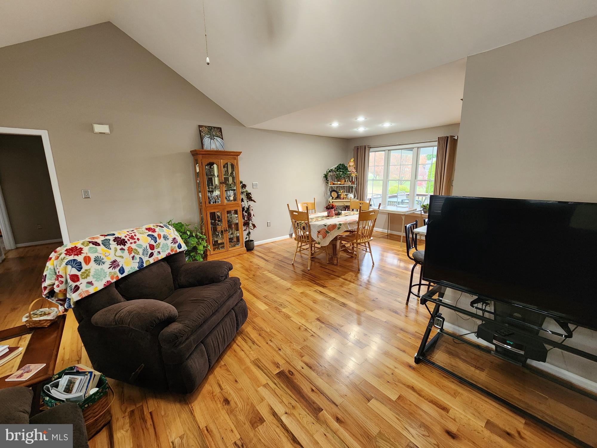 FORT HILL FARMS - Residential