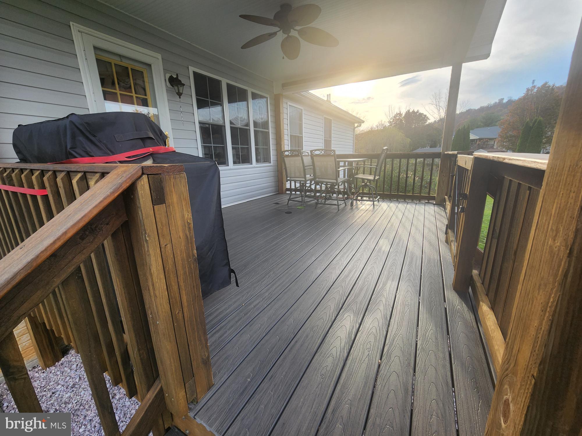 FORT HILL FARMS - Residential