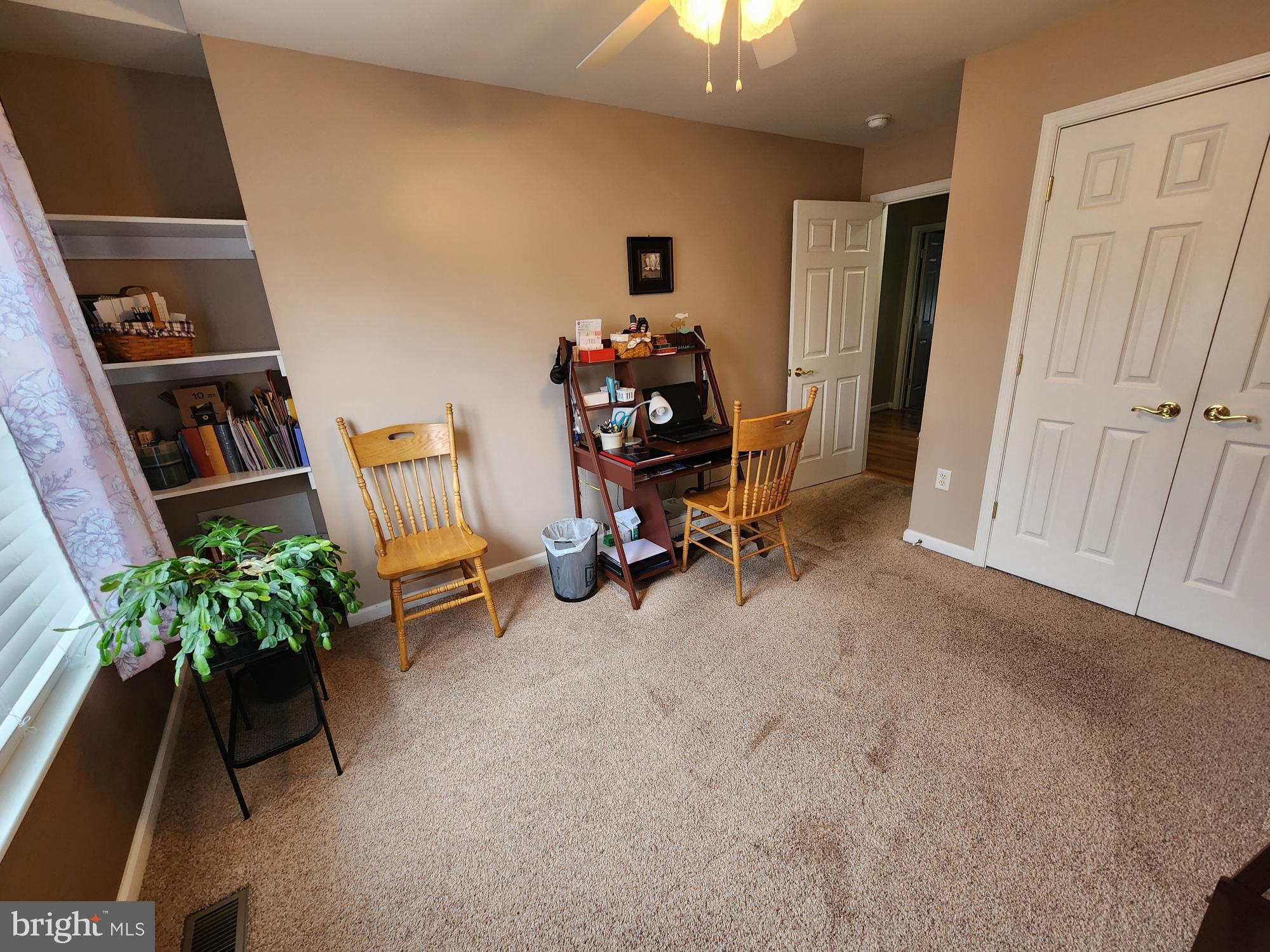 FORT HILL FARMS - Residential