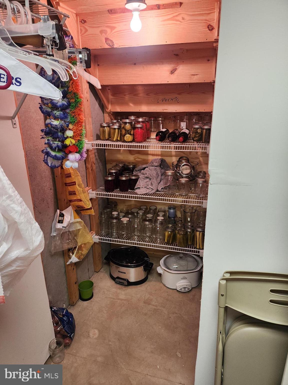 FORT HILL FARMS - Residential