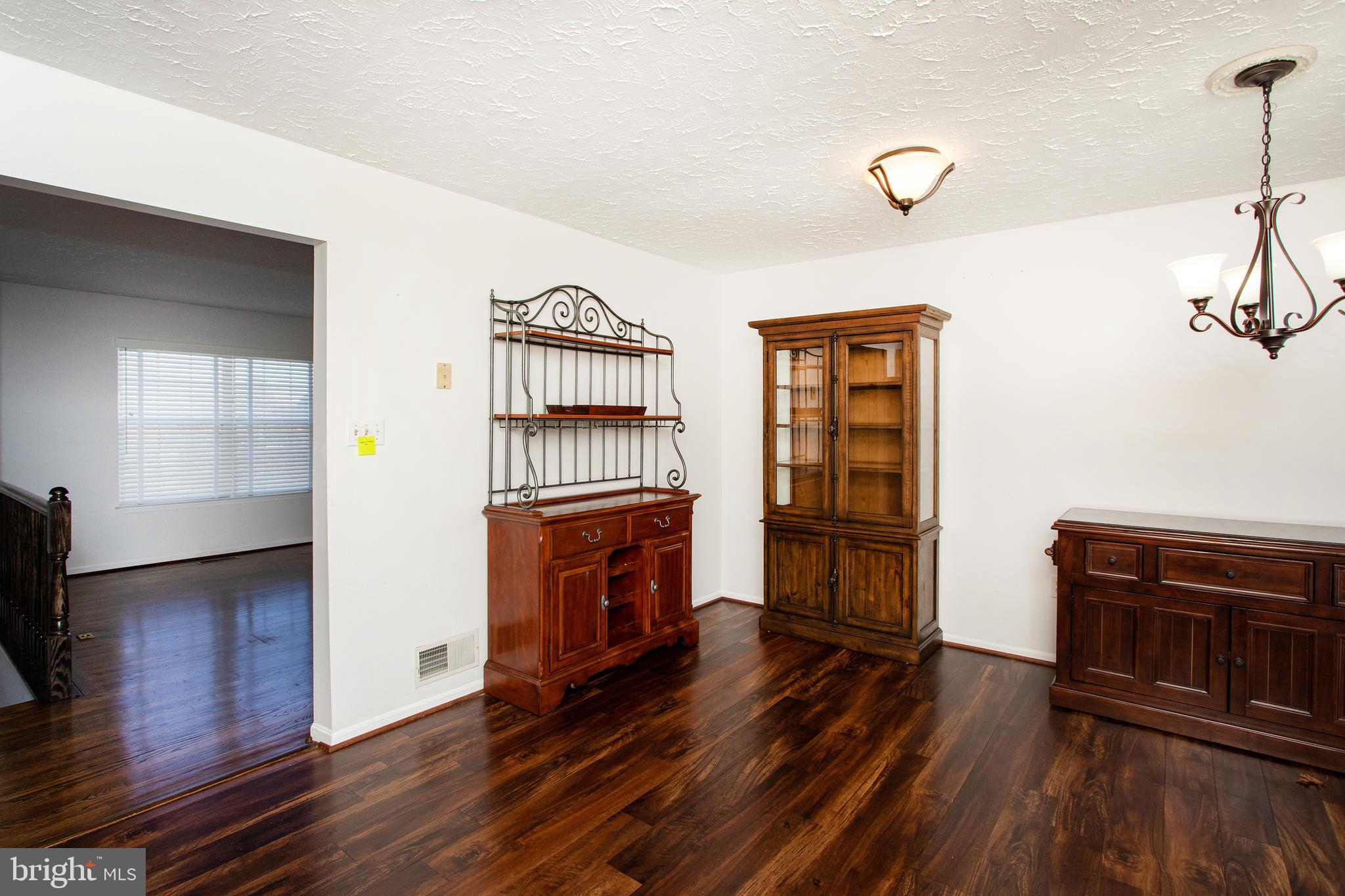 DORCHESTER - ST. CHARLES - Residential