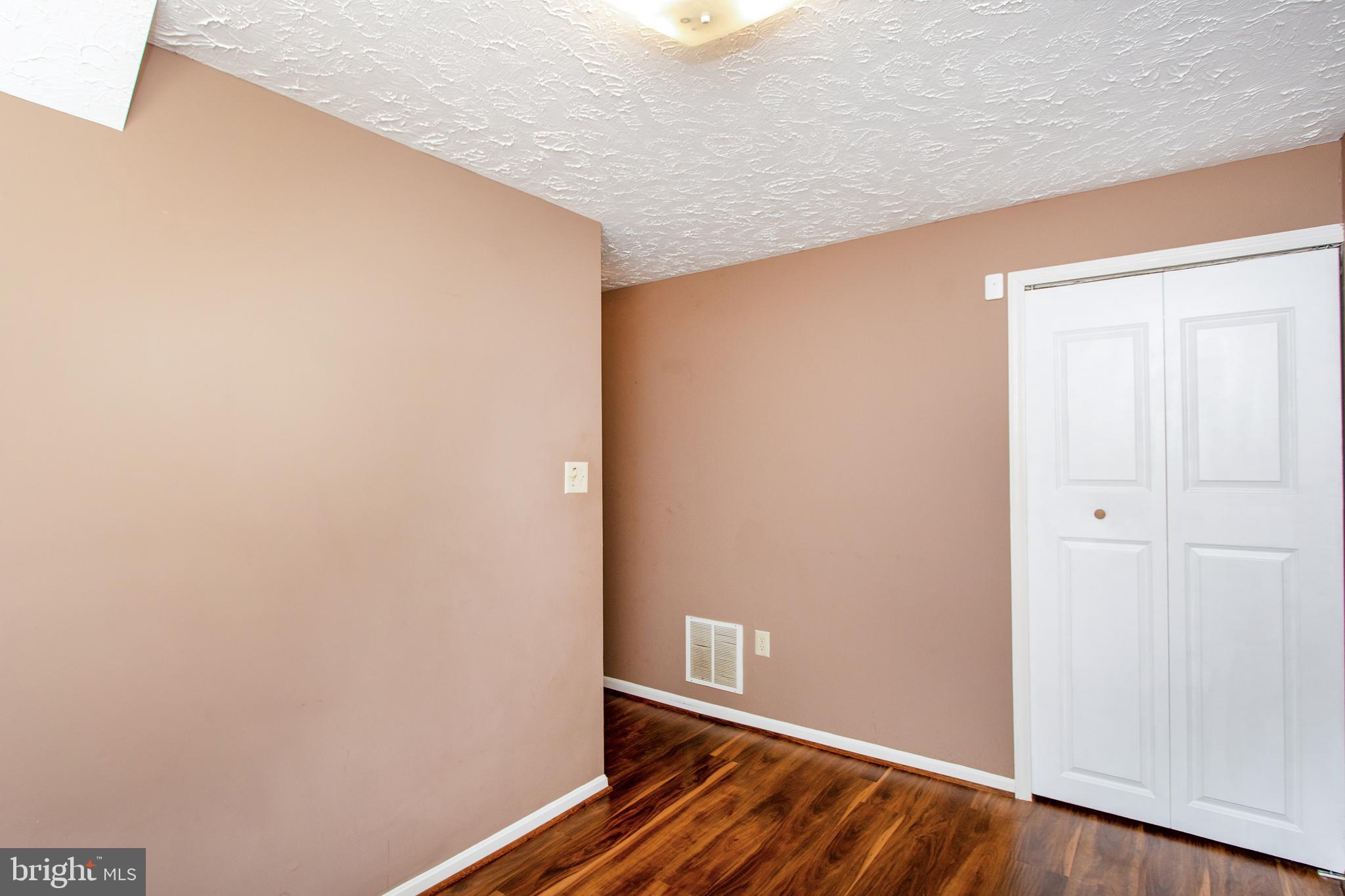 DORCHESTER - ST. CHARLES - Residential