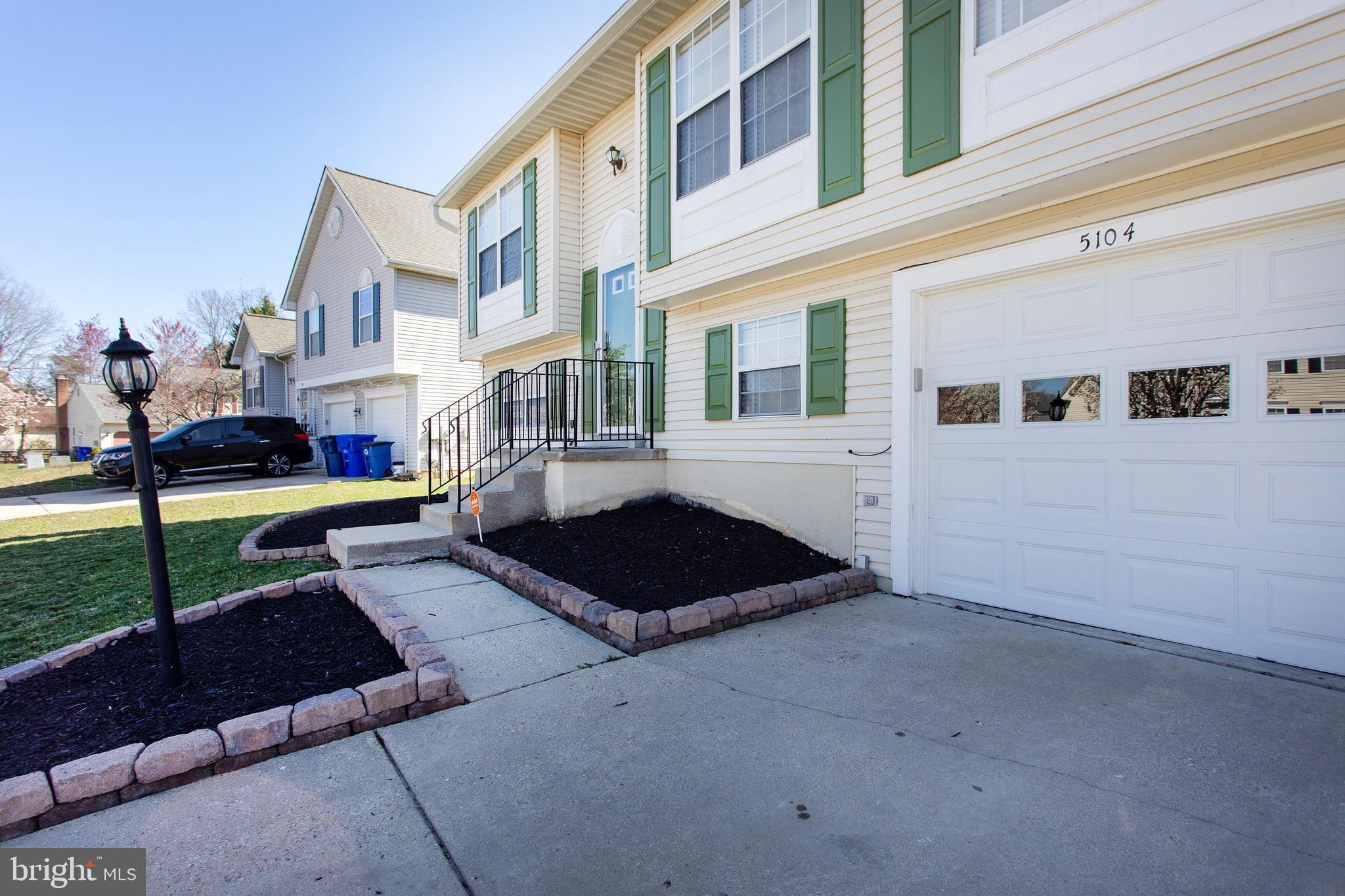 DORCHESTER - ST. CHARLES - Residential