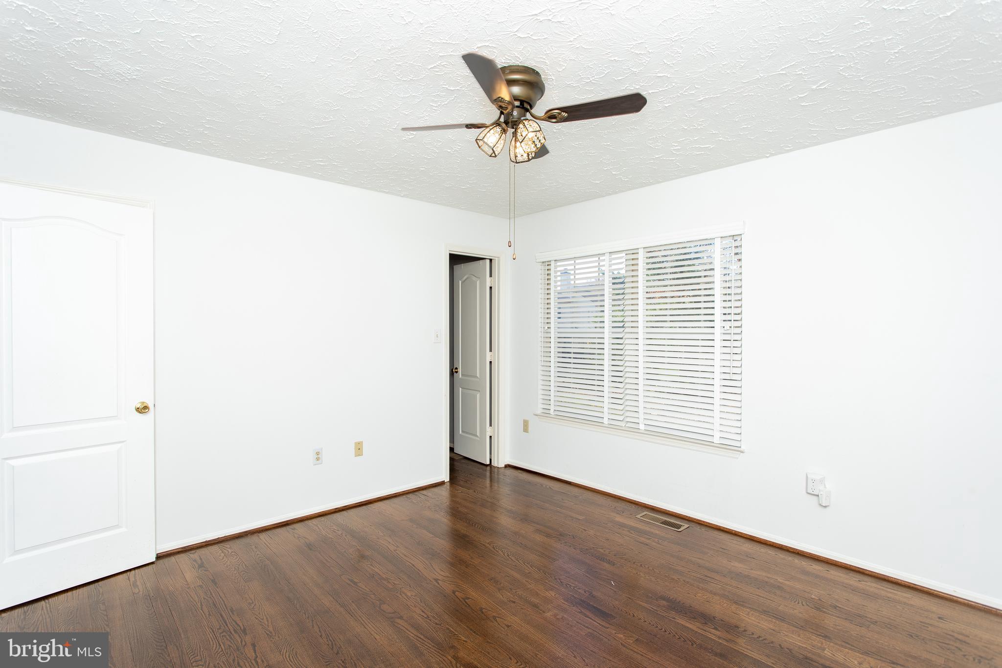 DORCHESTER - ST. CHARLES - Residential