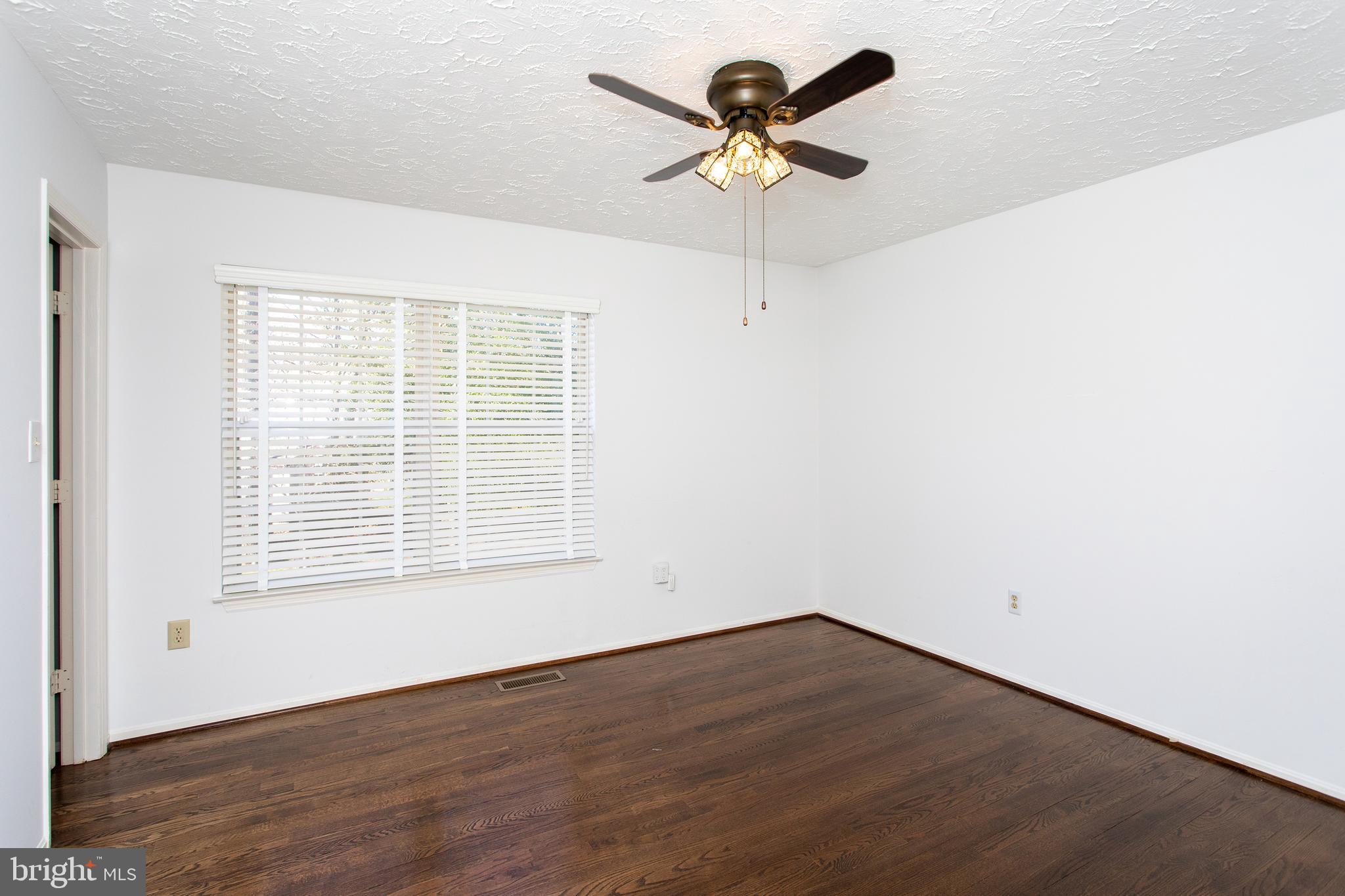 DORCHESTER - ST. CHARLES - Residential