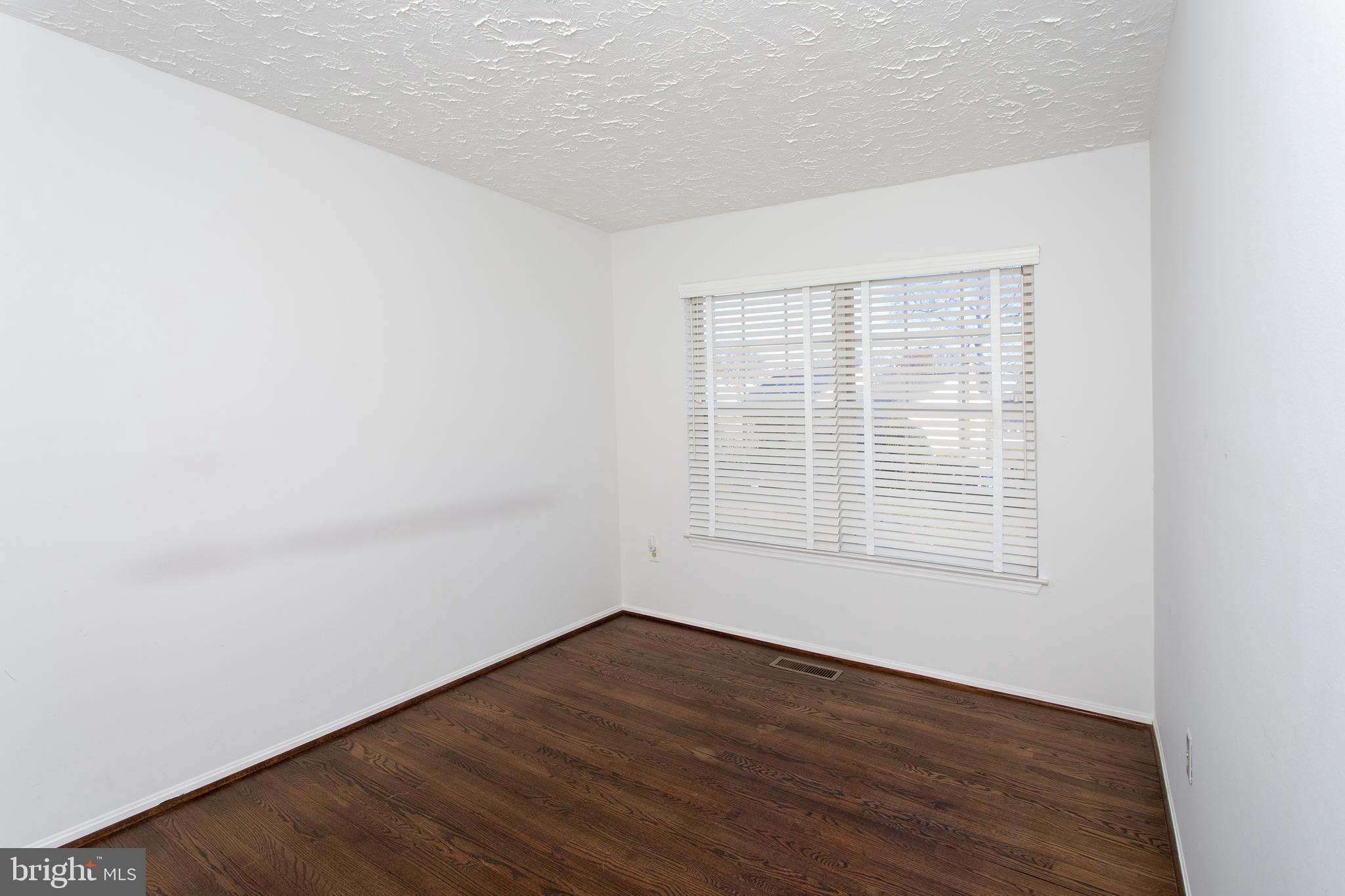 DORCHESTER - ST. CHARLES - Residential