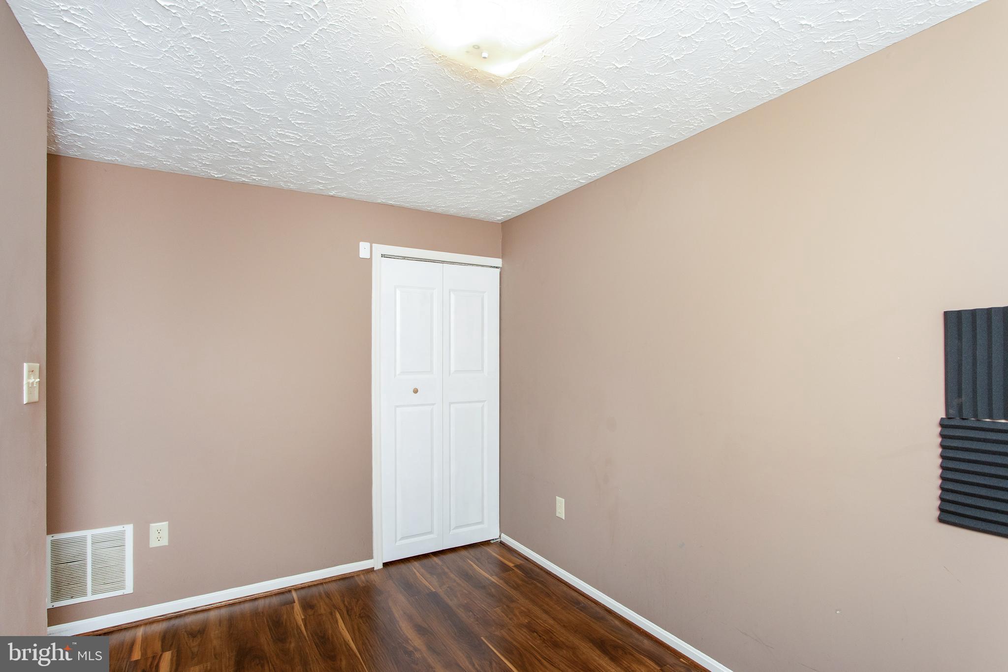 DORCHESTER - ST. CHARLES - Residential