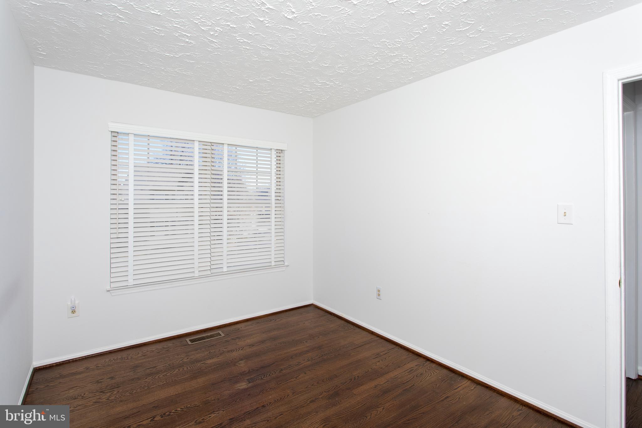 DORCHESTER - ST. CHARLES - Residential