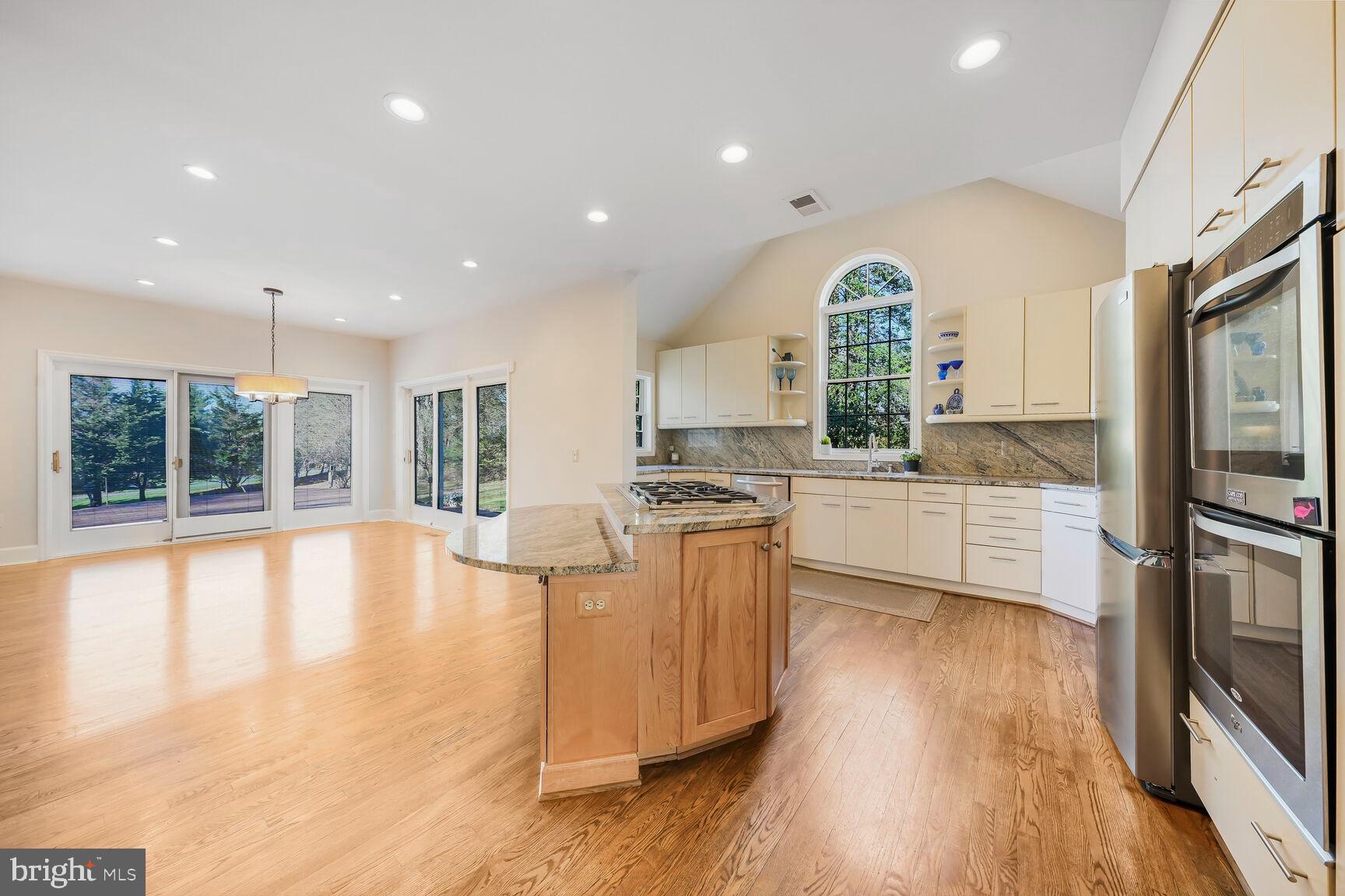 CANTERBURY WOODS - Residential