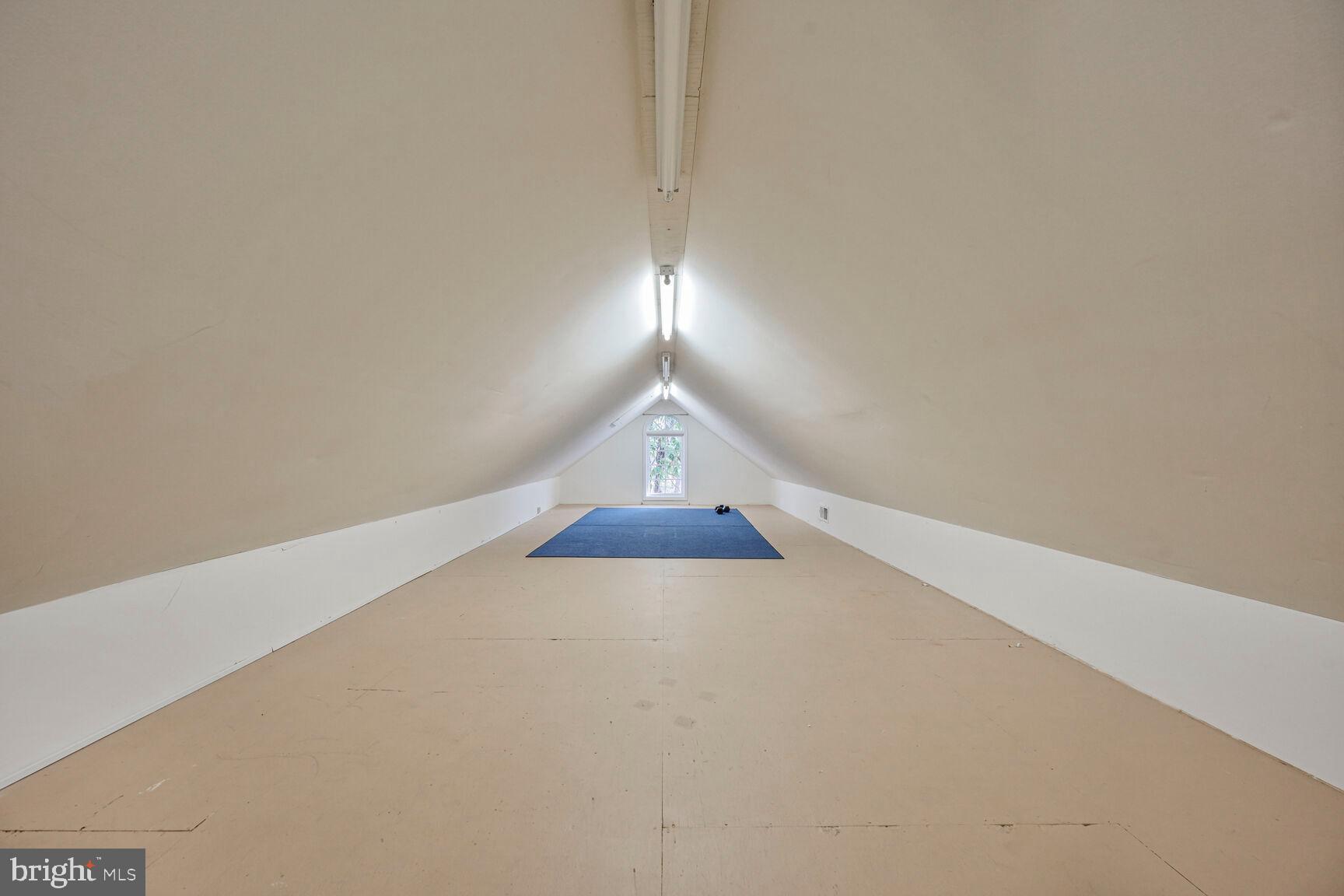 CANTERBURY WOODS - Residential