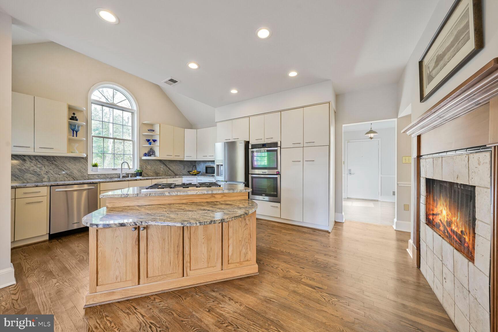 CANTERBURY WOODS - Residential