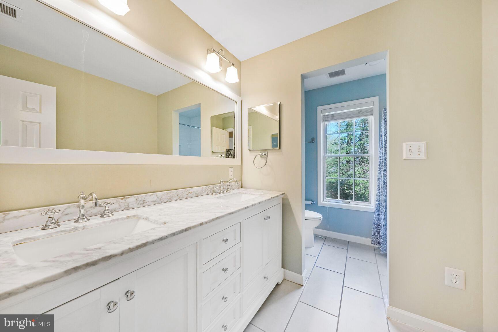 CANTERBURY WOODS - Residential