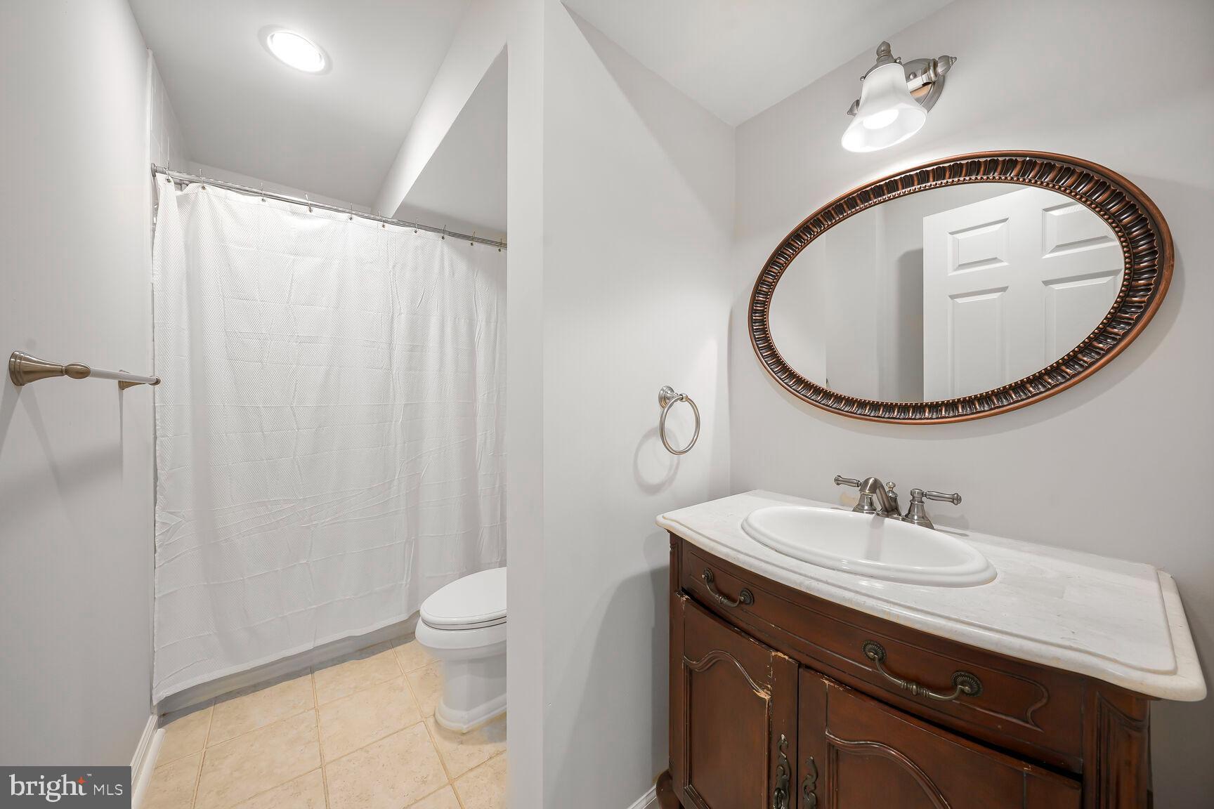 CANTERBURY WOODS - Residential