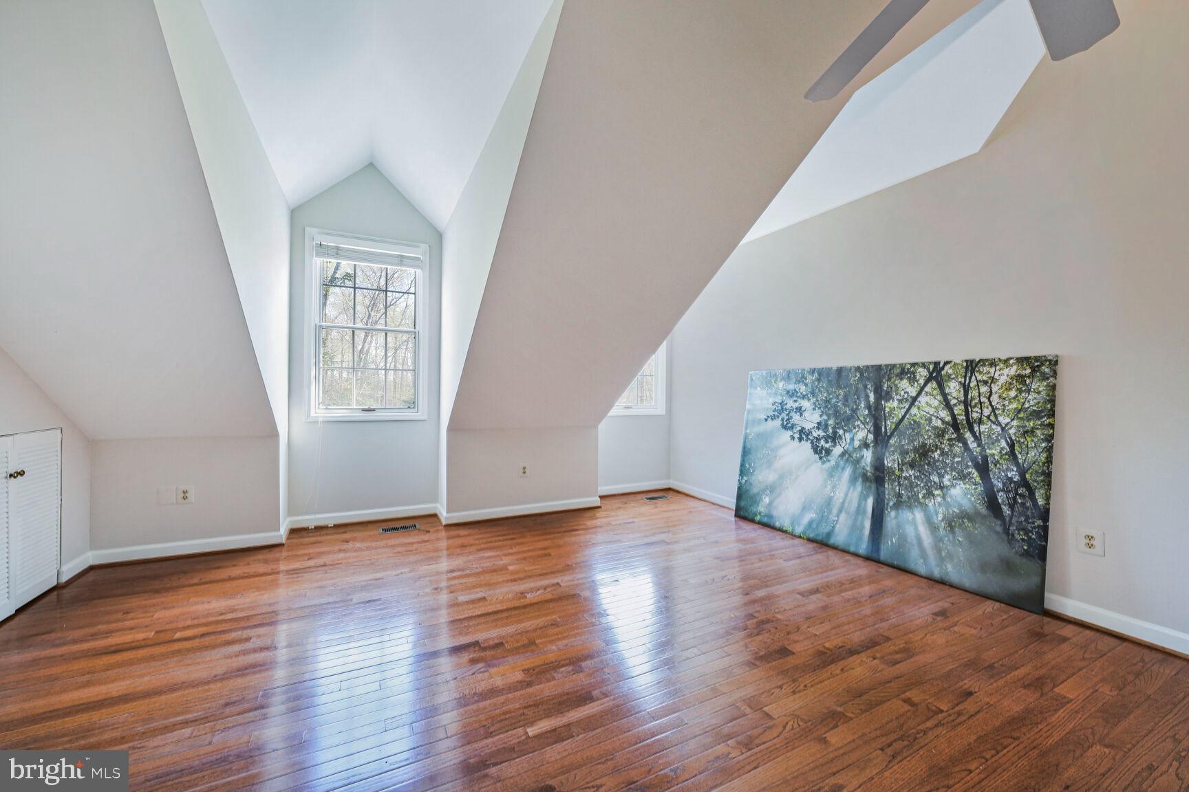 CANTERBURY WOODS - Residential