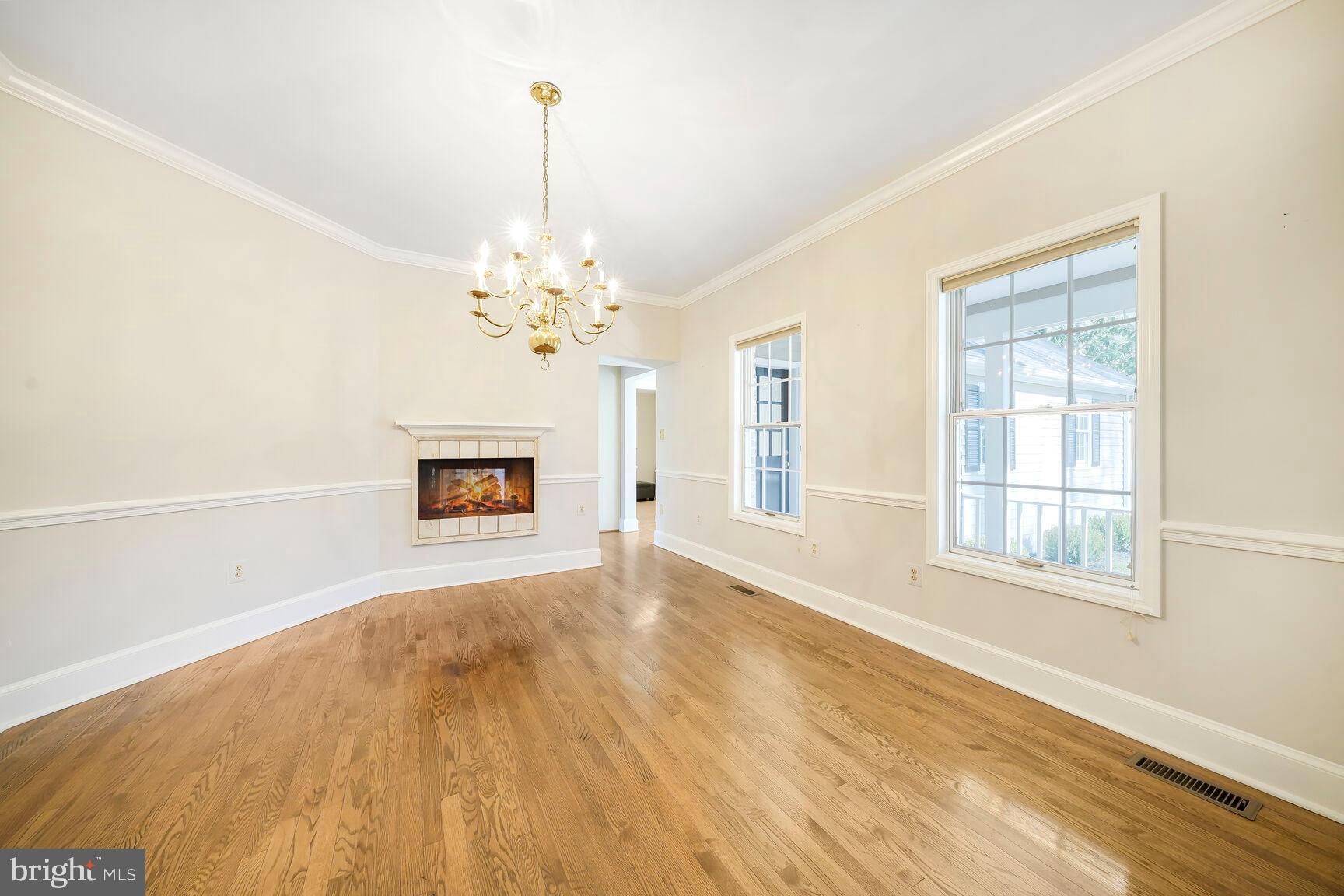 CANTERBURY WOODS - Residential