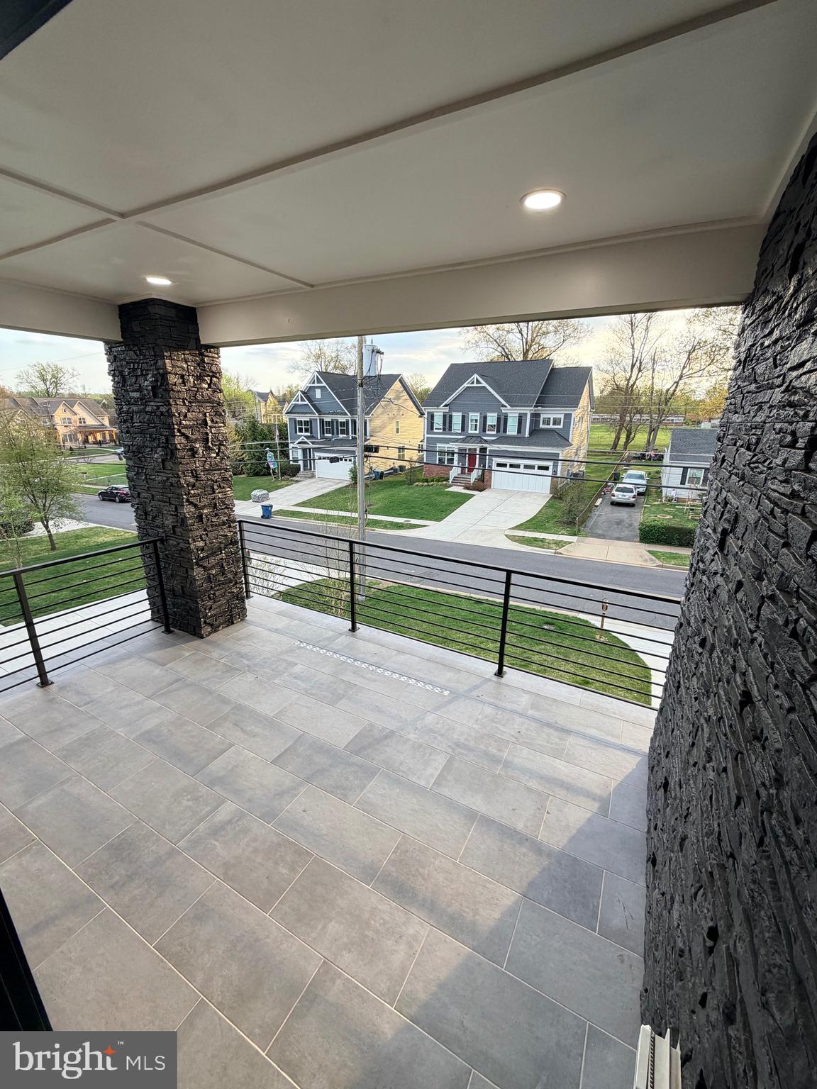 PIMMIT HILLS - Residential