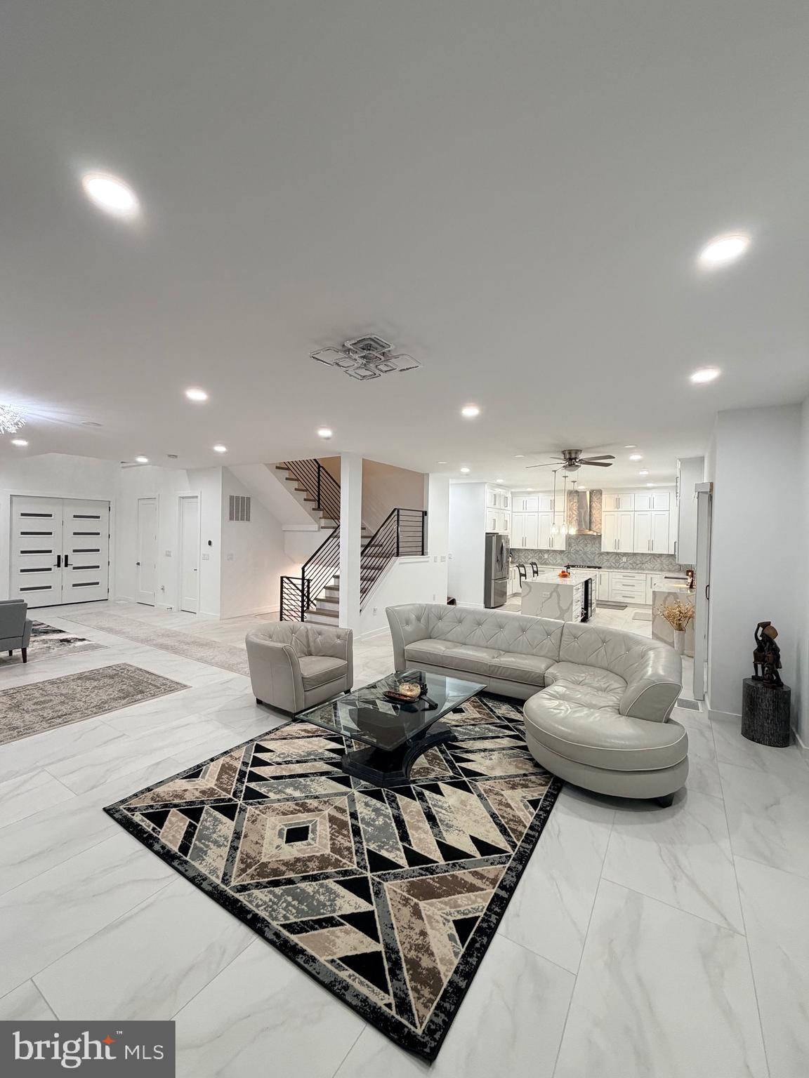 PIMMIT HILLS - Residential