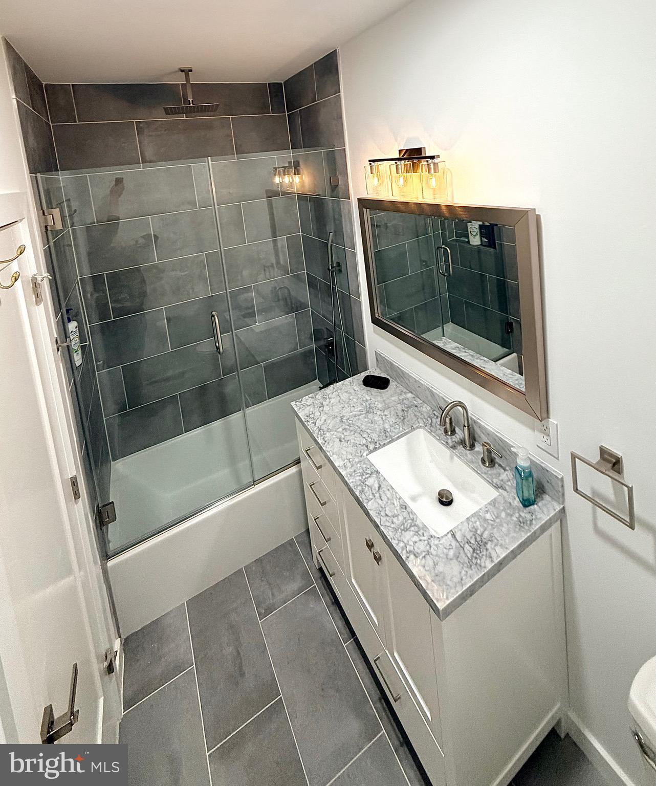 PIMMIT HILLS - Residential