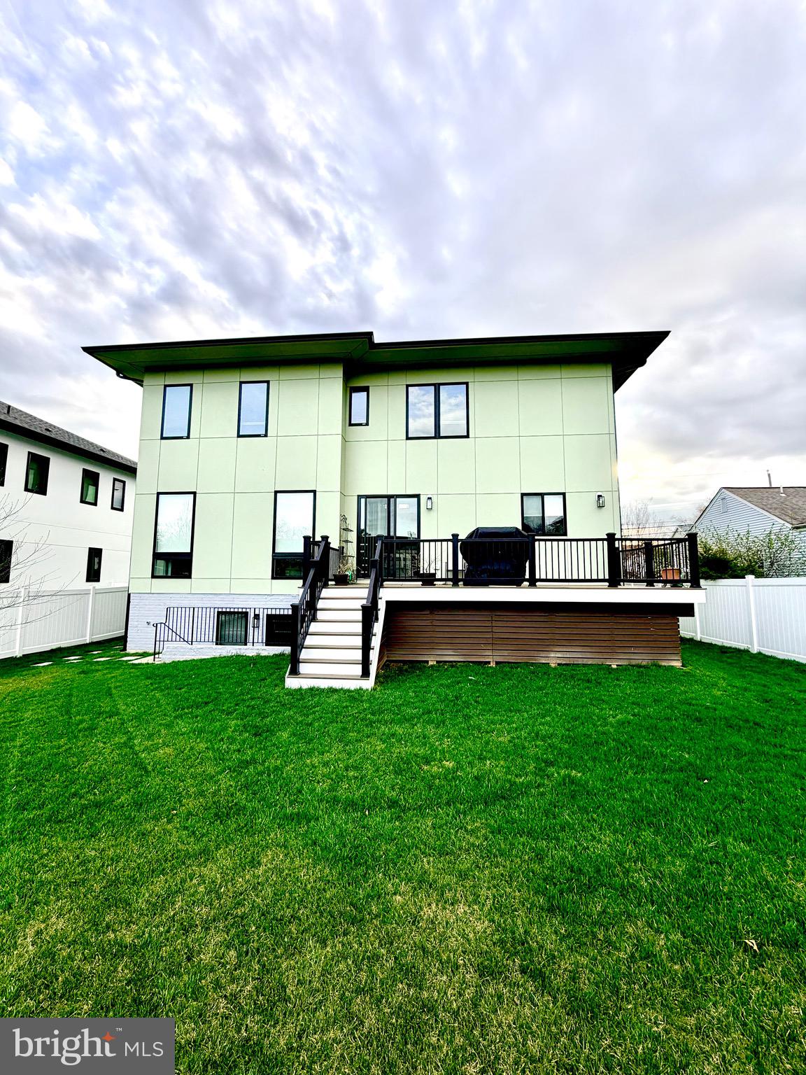 PIMMIT HILLS - Residential