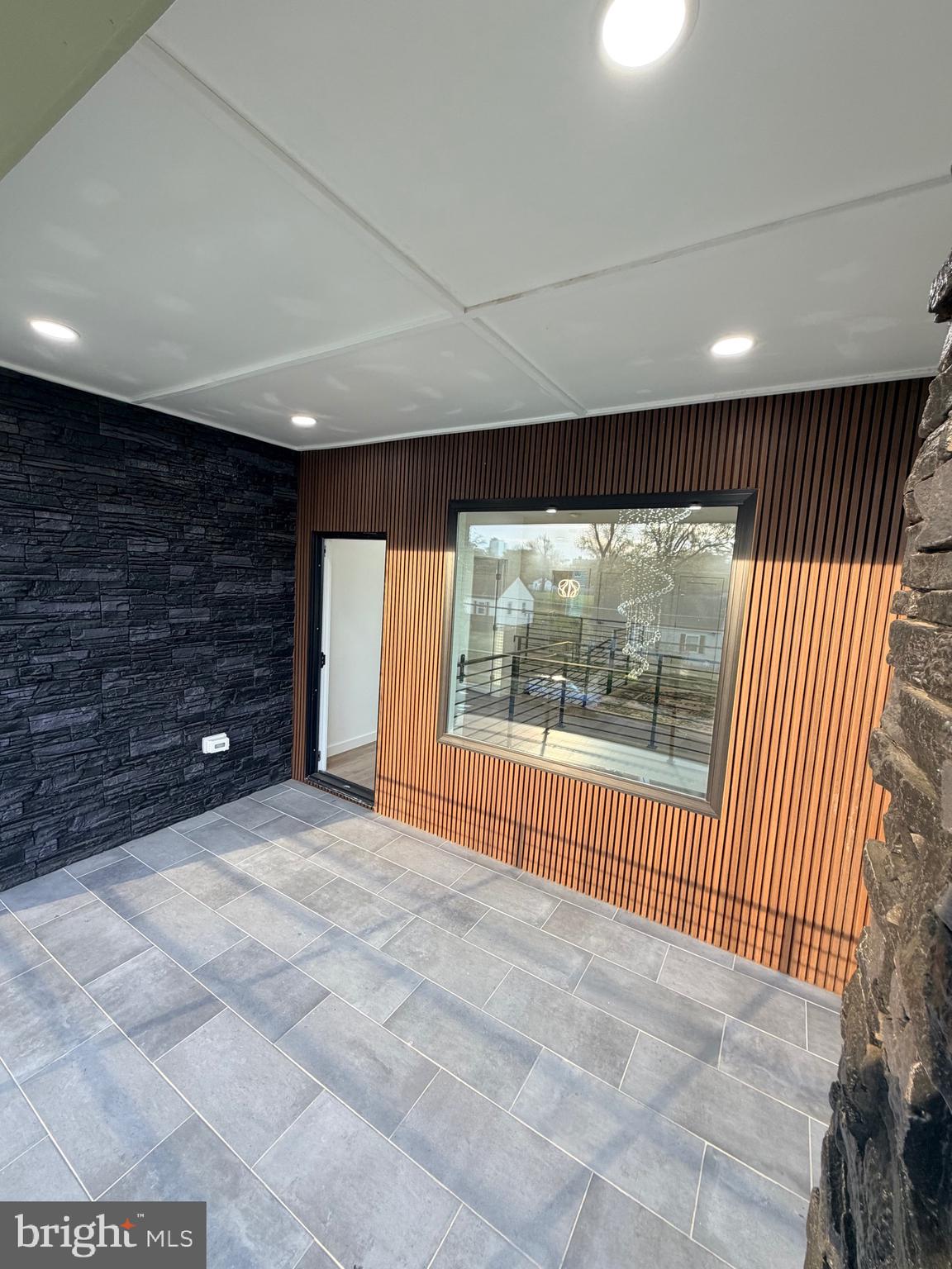 PIMMIT HILLS - Residential