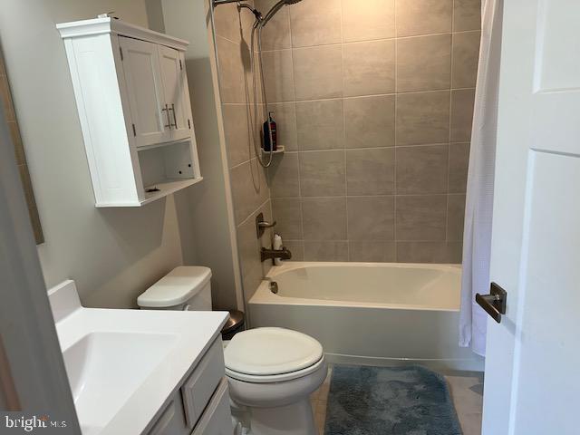 THE LAKES AT MARTINSBURG - Residential