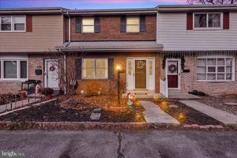 913 E OAK STREET PALMYRA PA 17078