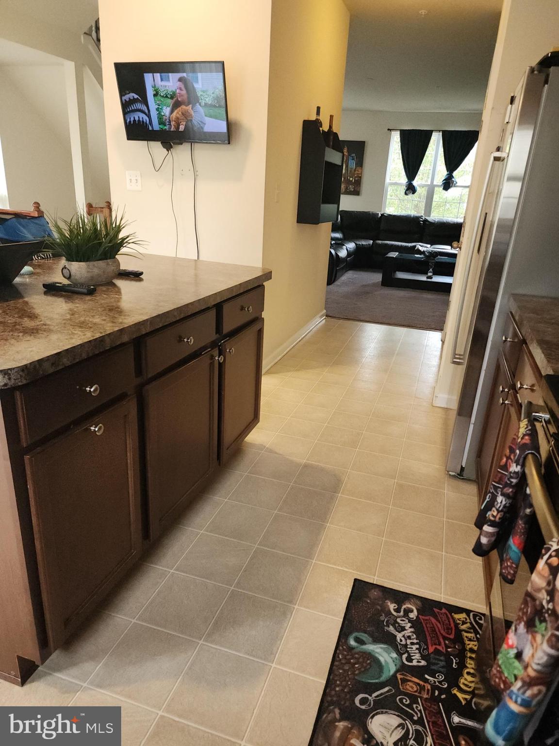 CHELSEA MANOR - Residential