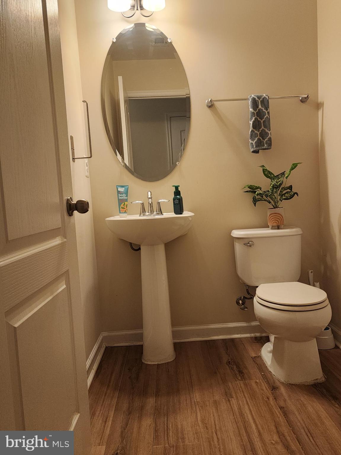 CHELSEA MANOR - Residential