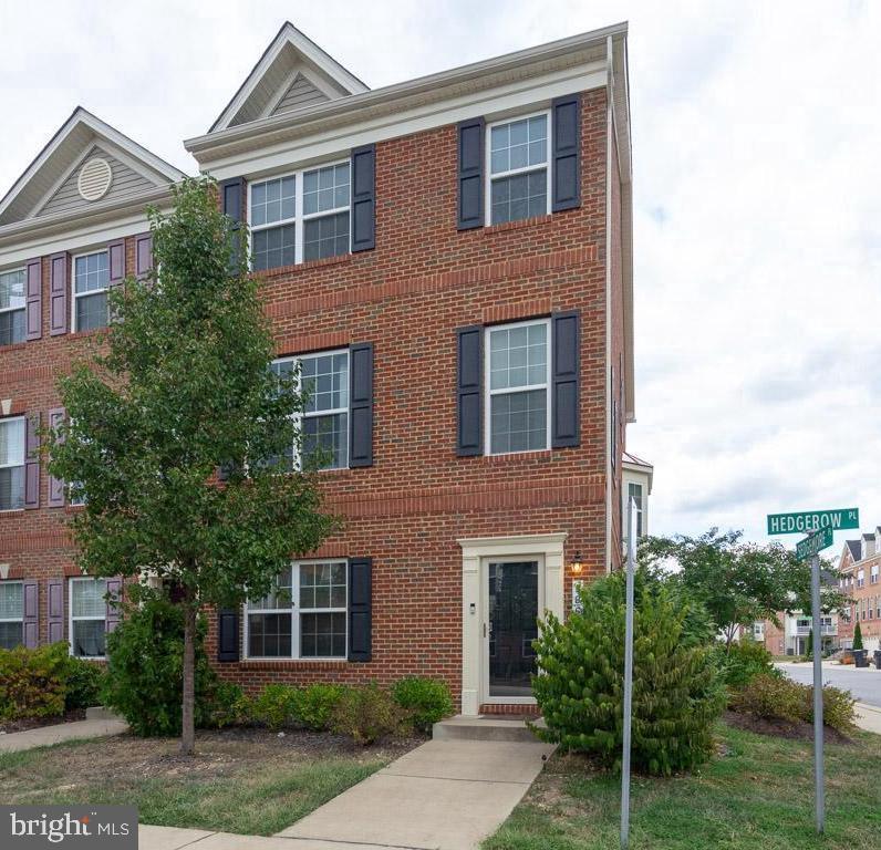 CHELSEA MANOR - Residential