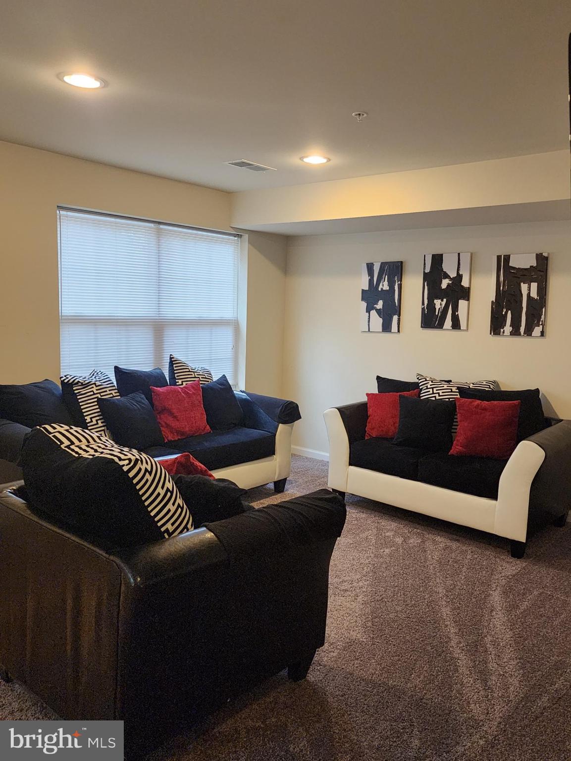 CHELSEA MANOR - Residential