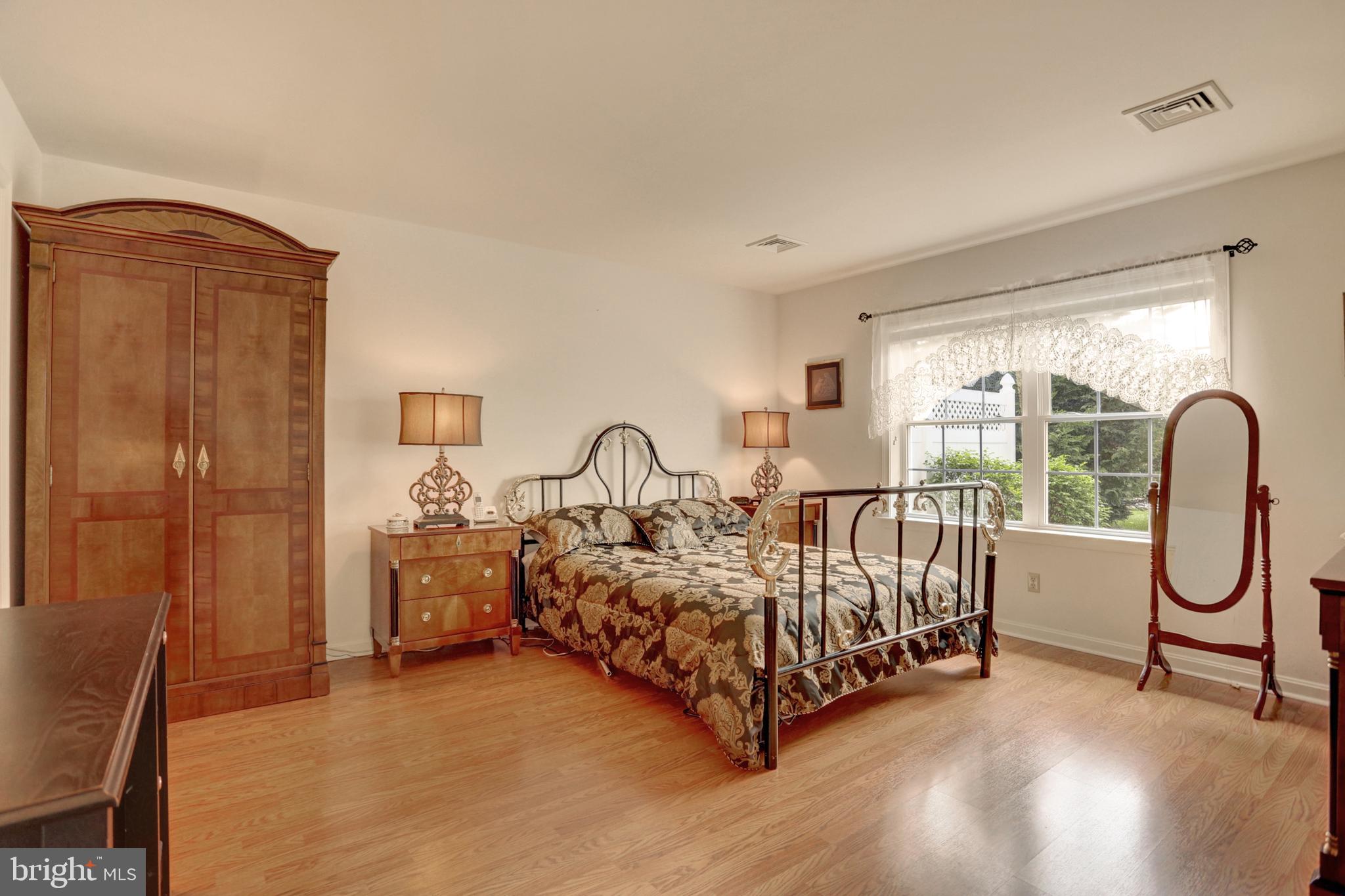 SPRING MEADOWS II - Residential