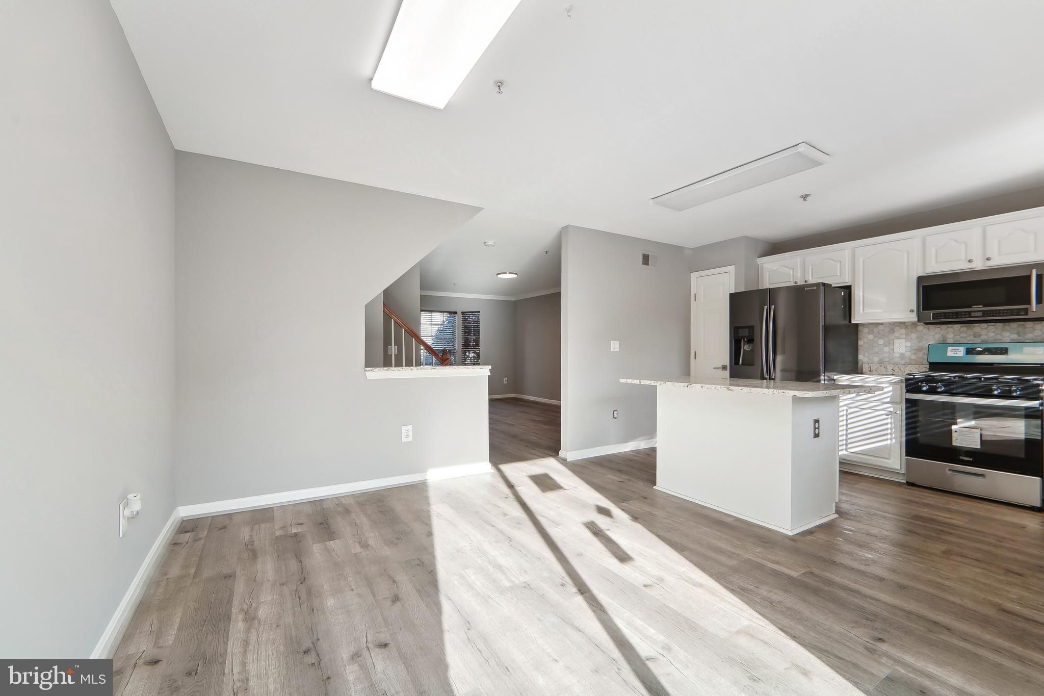 SEVEN OAKS - Residential