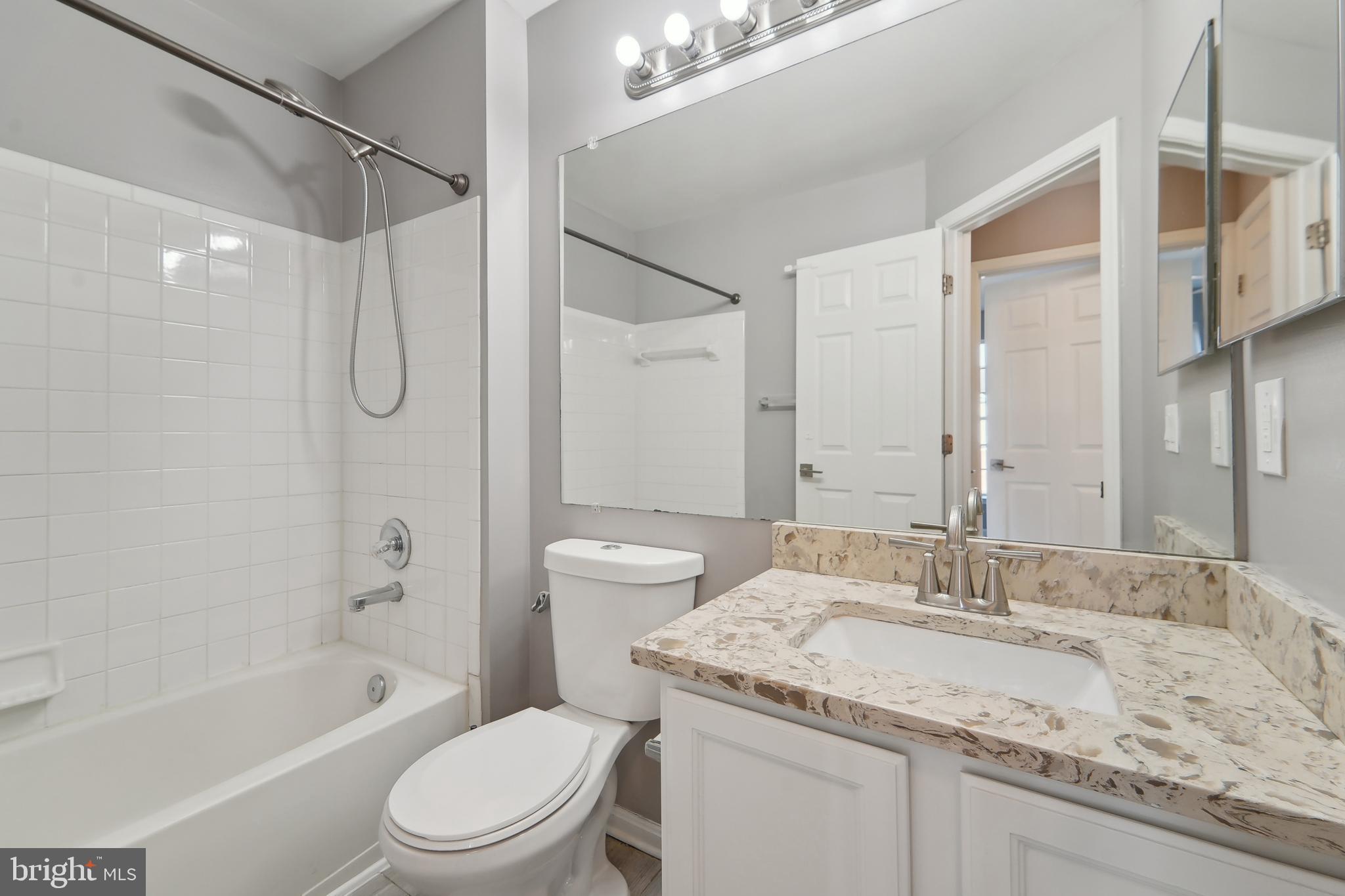 SEVEN OAKS - Residential