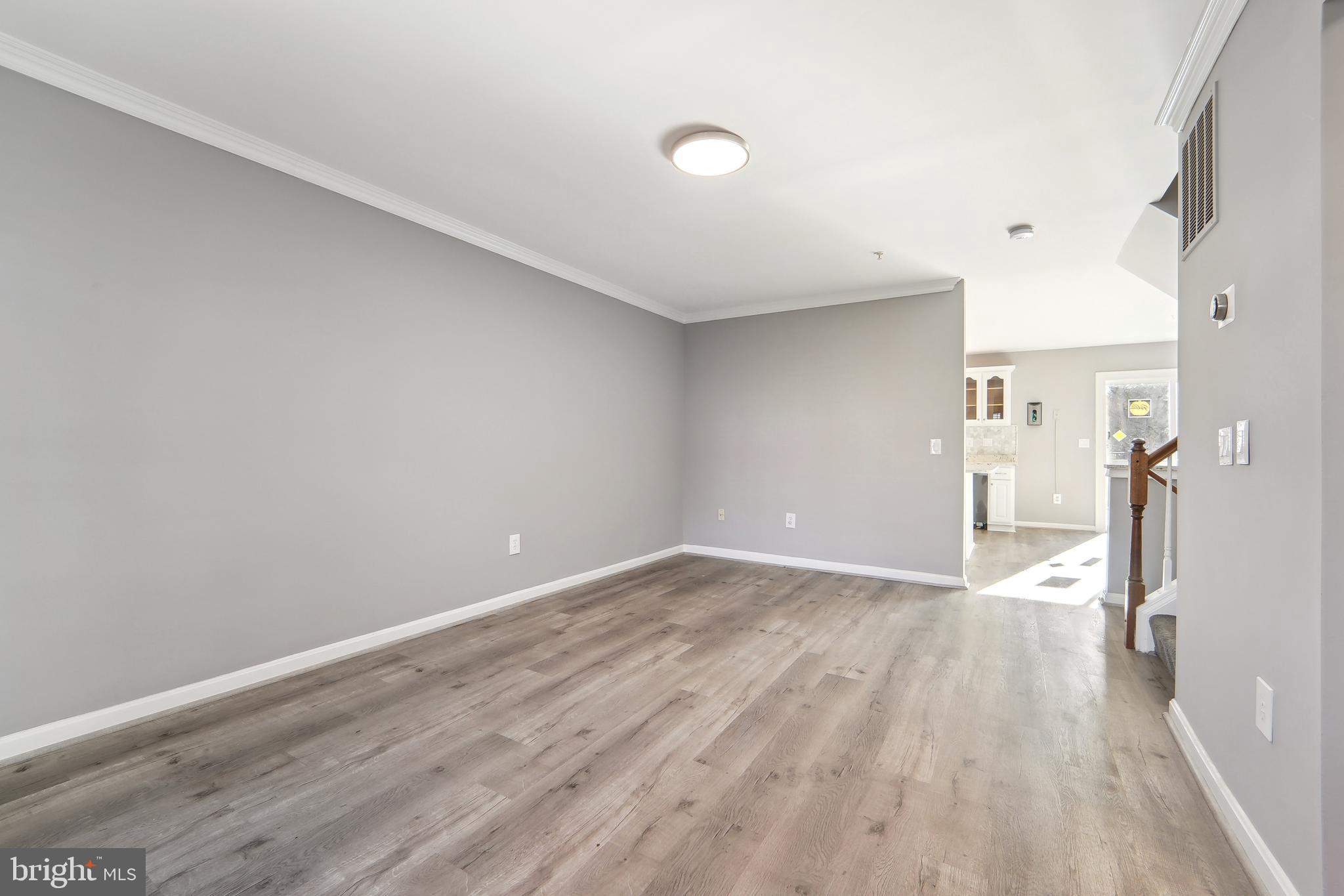 SEVEN OAKS - Residential