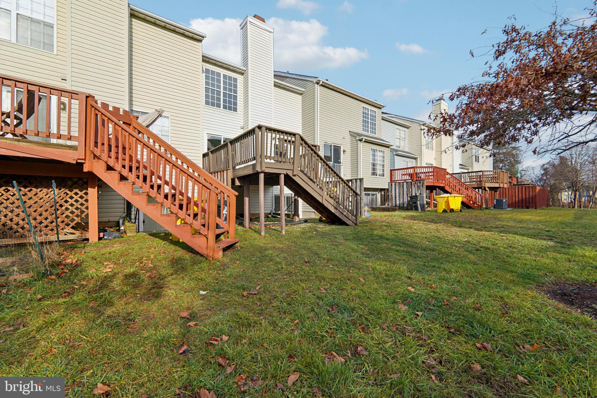 SEVEN OAKS - Residential